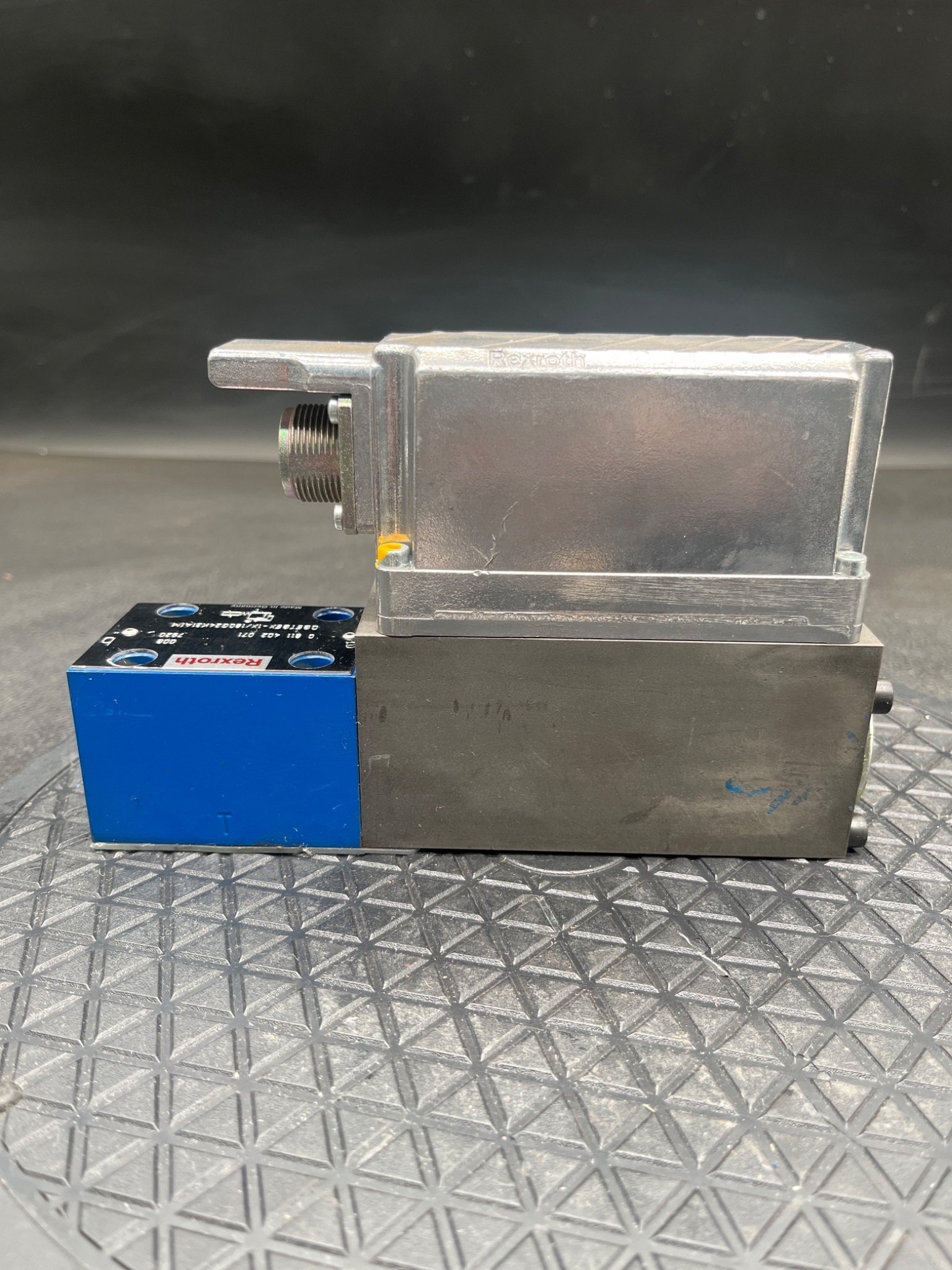 BOSCH REXROTH 0 811 402 071 Proportional Pressure Control Valve USED 3