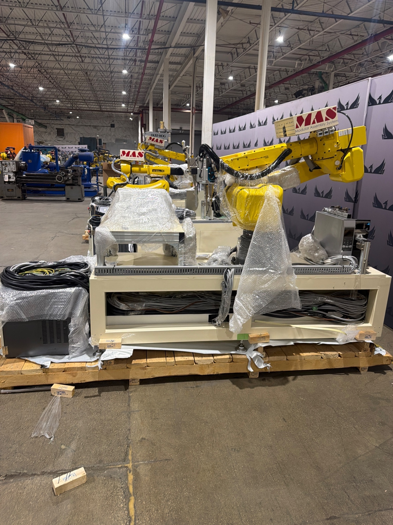 FANUC M‑20iA/35M Complete with R‑30iB Plus Controller USED 4