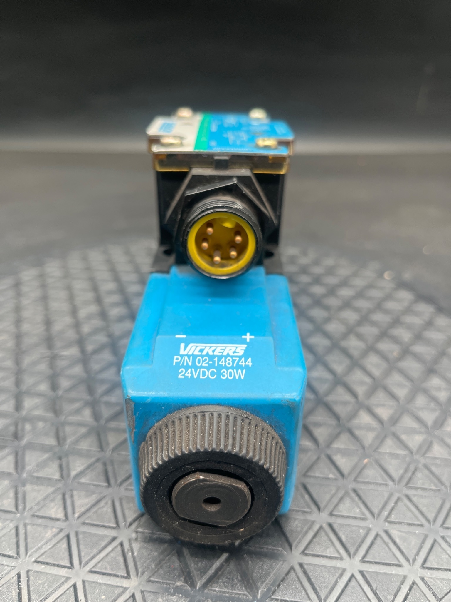 EATON VICKERS DG4V-3S-2N-M-FPA5WL-D1-H5-60 Directional Control Valve USED 1