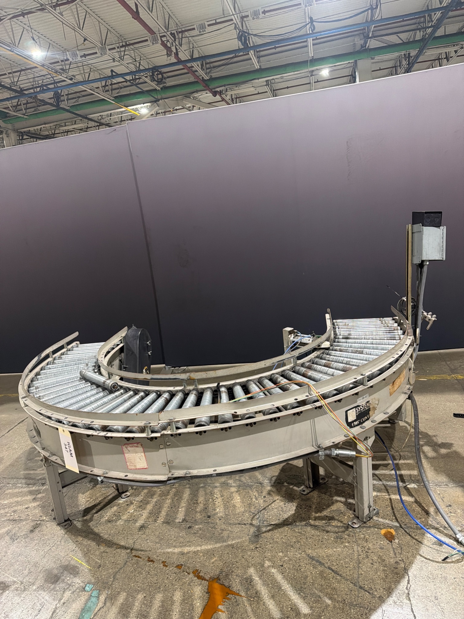 HK SYSTEMS UHS 180 Degree Motorized Roller Conveyor 120V USED 0