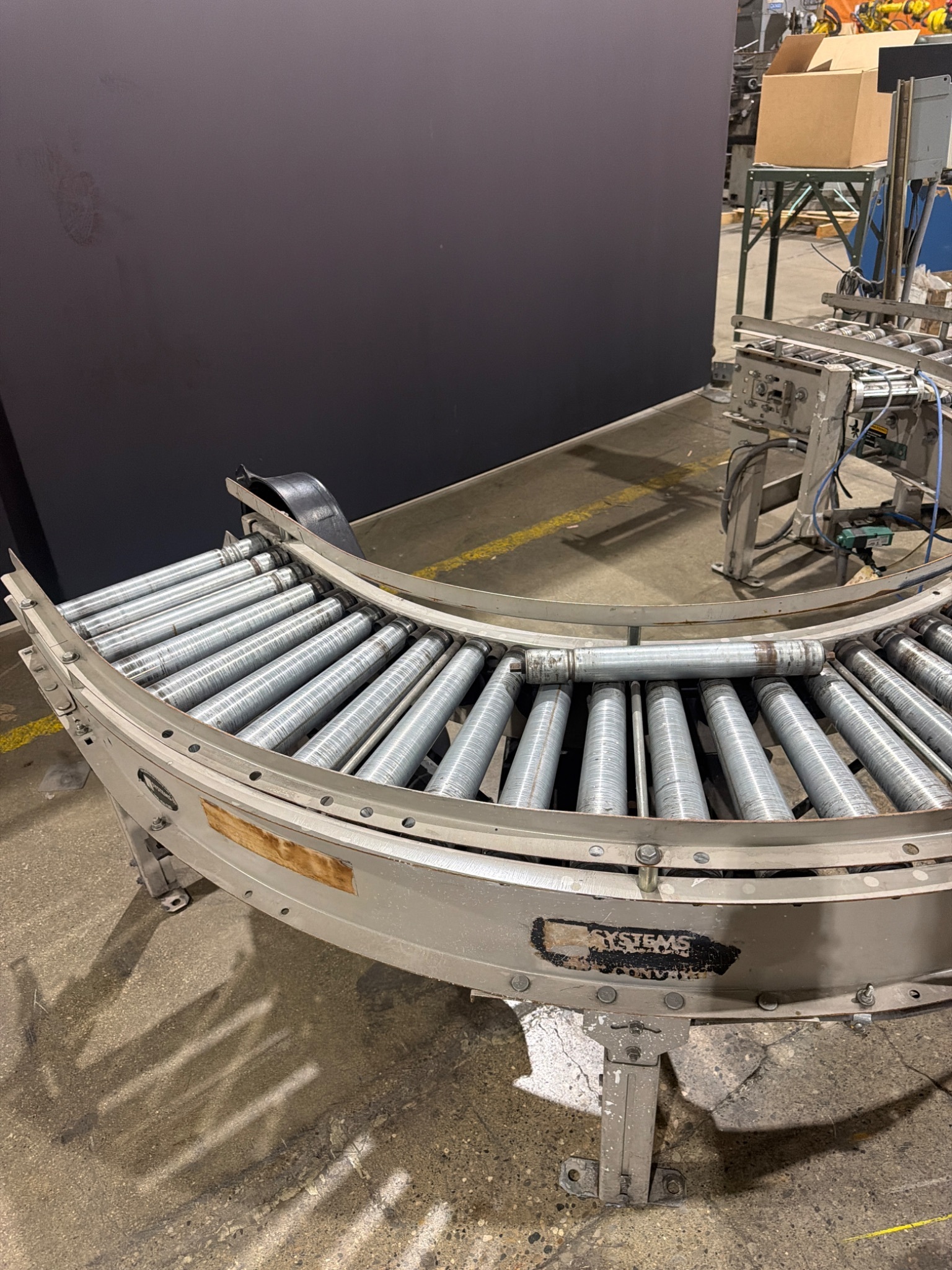 HK SYSTEMS UHS 180 Degree Motorized Roller Conveyor 120V USED 2
