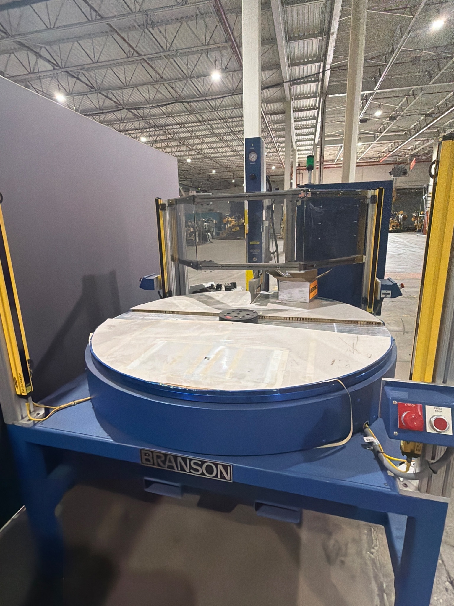BRANSON 2000D/AED Rotary Index Ultrasonic Welder 3300W USED 3