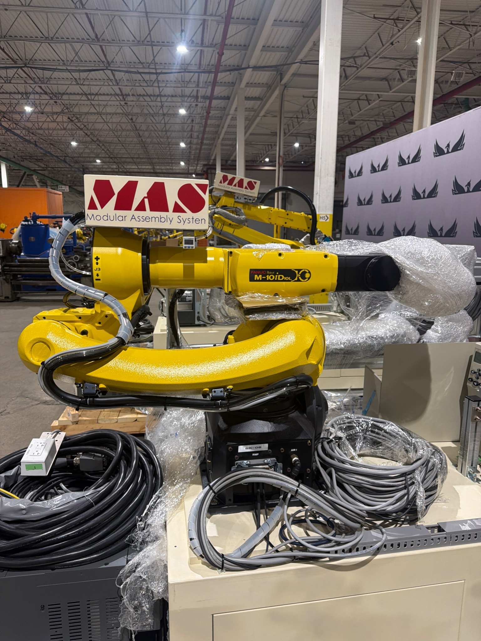 FANUC M‑10iD/10L Complete with R‑30iB Plus Controller USED 5