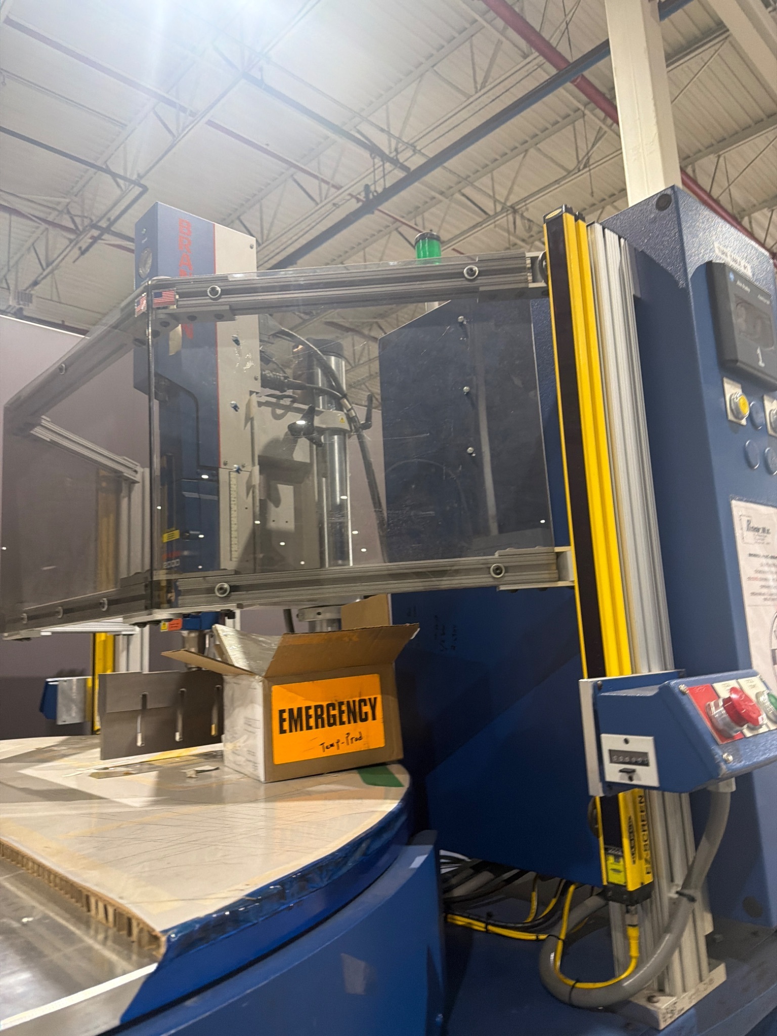 BRANSON 2000D/AED Rotary Index Ultrasonic Welder 3300W USED 5