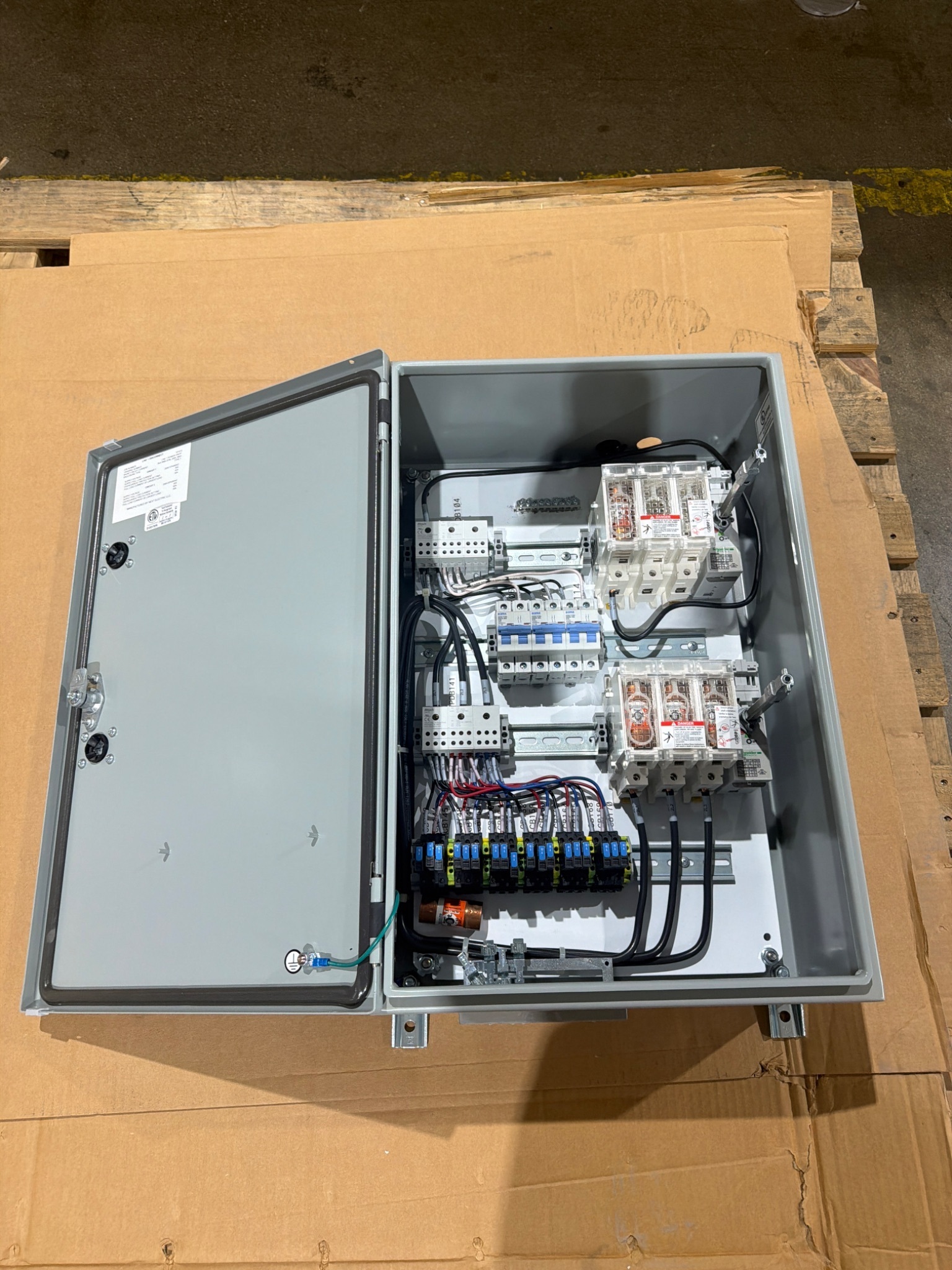 NEXT ELECTRIC 107413 Dual Fused Disconnect 208V USED 3