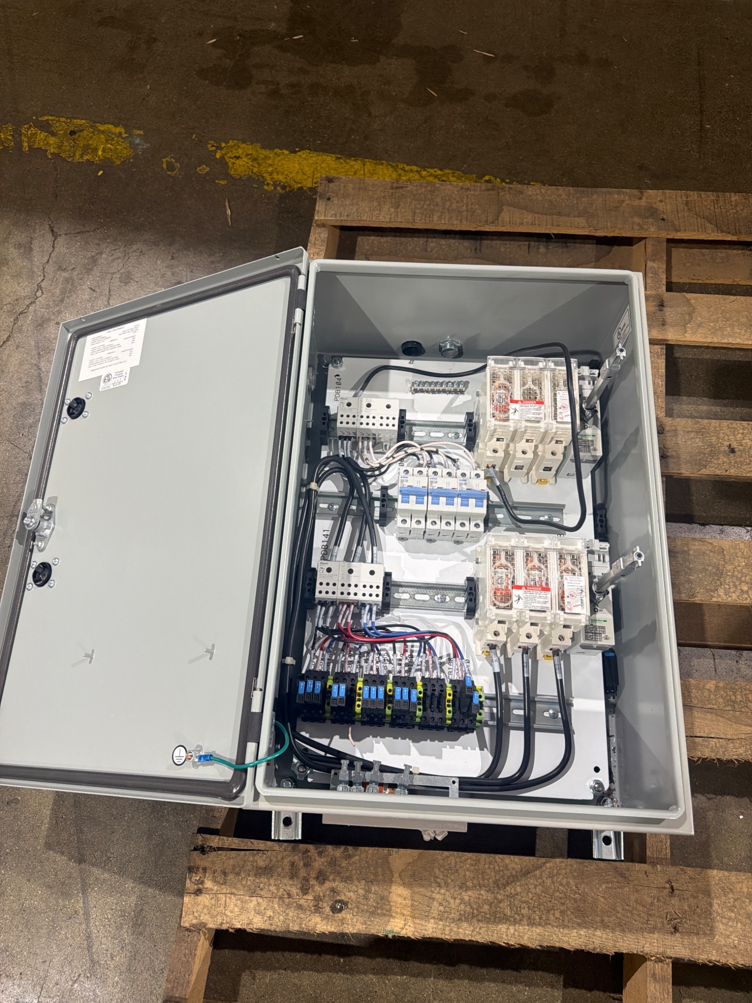 NEXT ELECTRIC 107413 Dual Fused Disconnect 208V USED 3