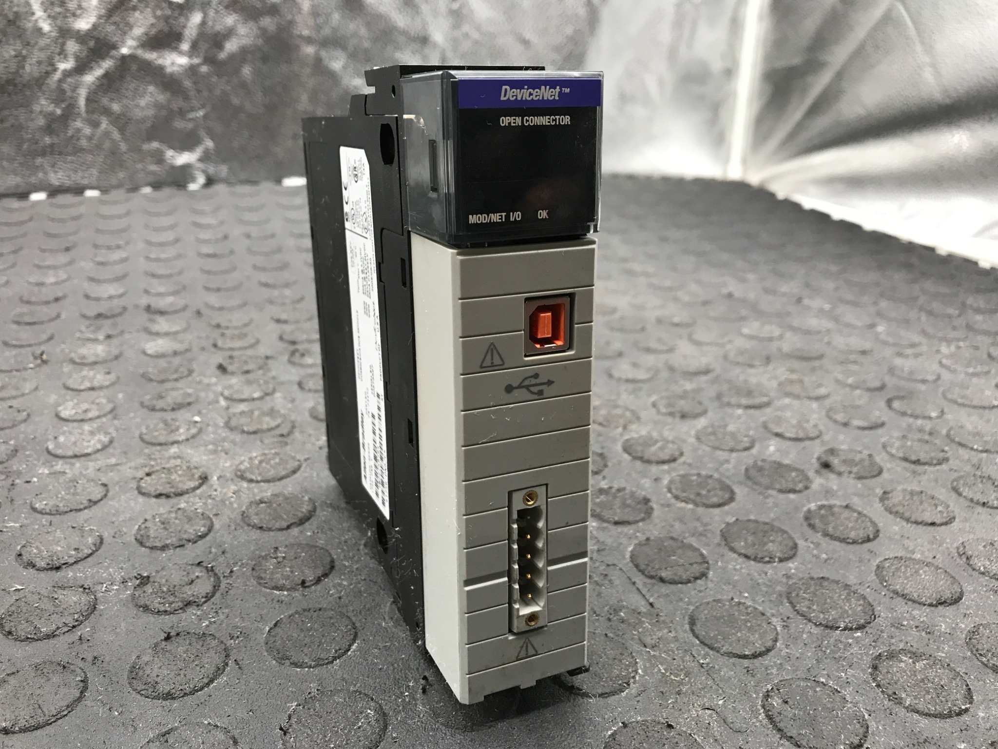 ALLEN‑BRADLEY 1756‑DNB/C ControlLogix DeviceNet Scanner Module USED 0