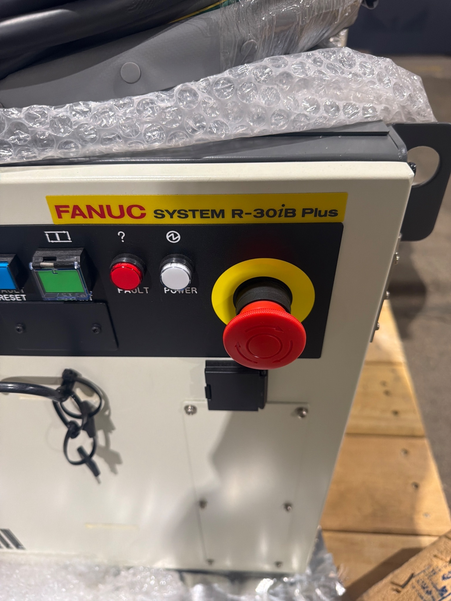 FANUC M‑20iA/35M Complete with R‑30iB Plus Controller USED 11