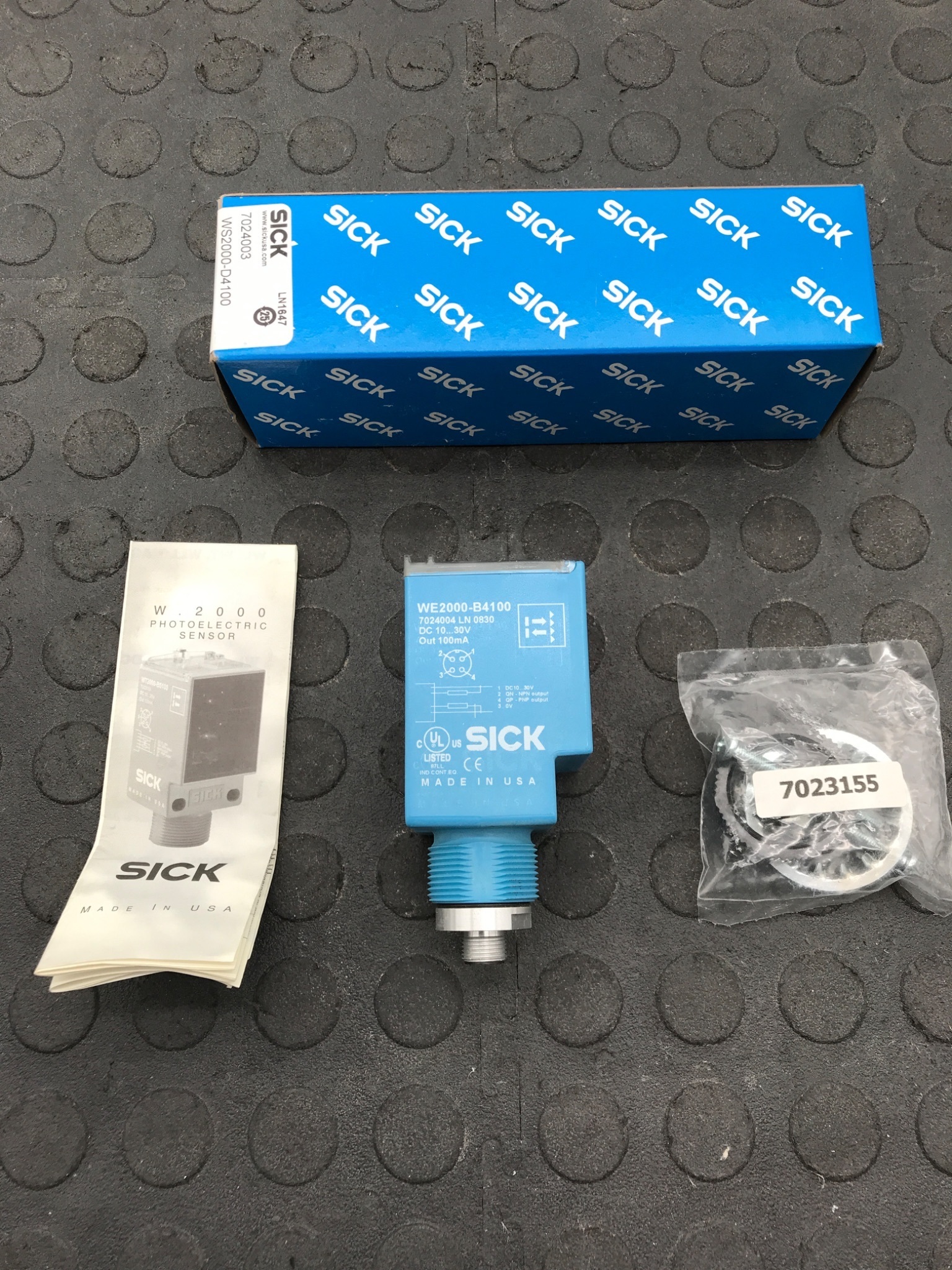 SICK WS2000‑D4100 Photoelectric Sensor Receiver 10‑30VDC NEW 0