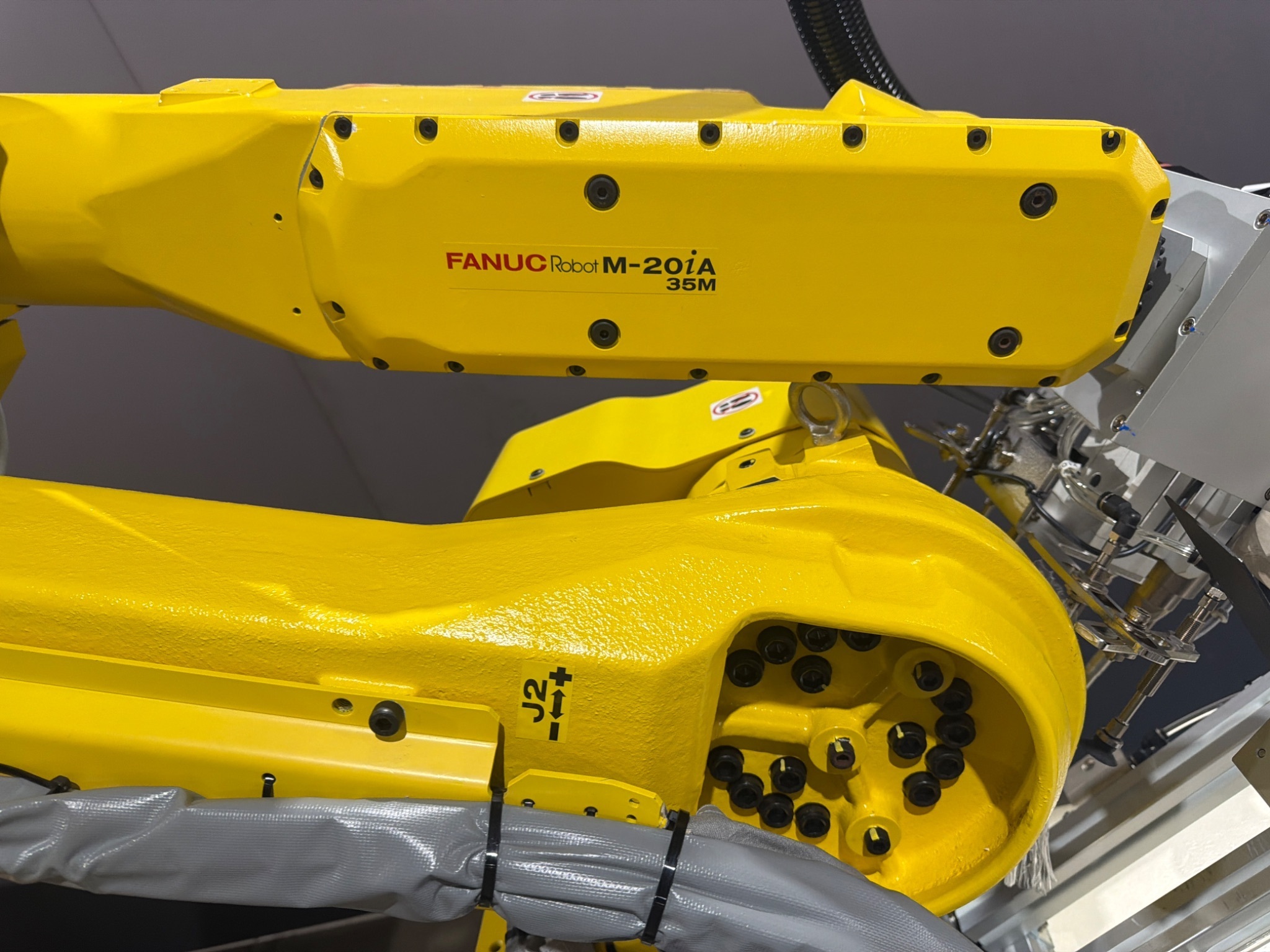 FANUC M‑20iA/35M Complete with R‑30iB Plus Controller USED 2