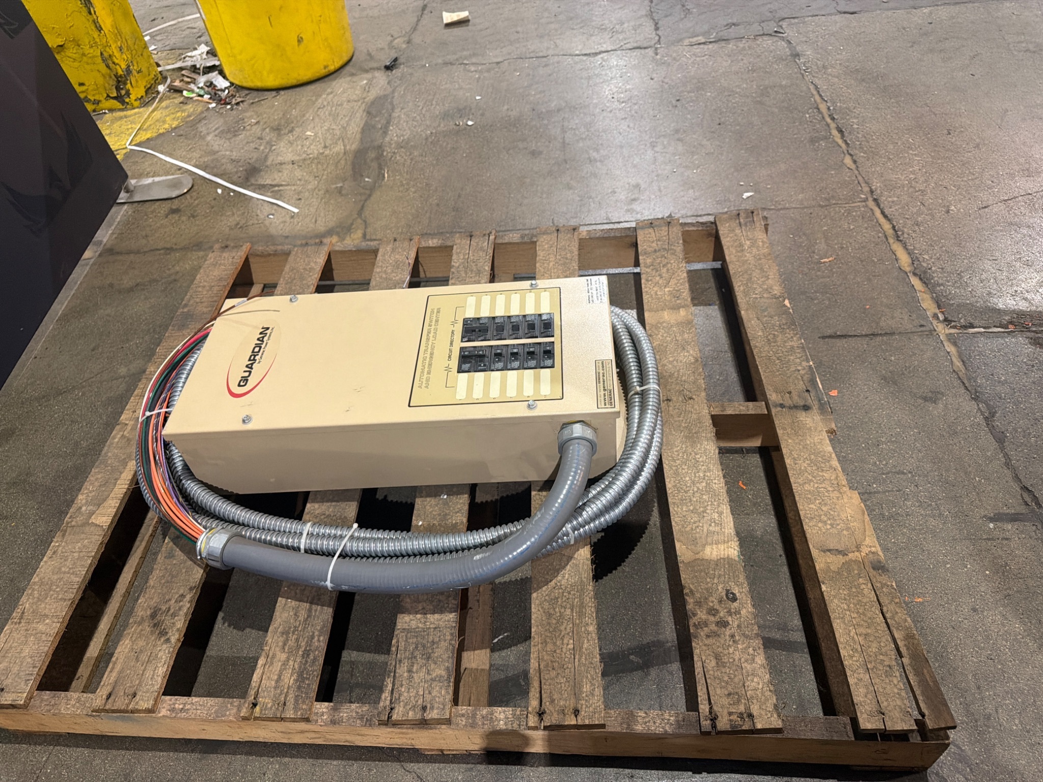 GENERAC GUARDIAN 100A Automatic Transfer Switch w/ Breaker Panel USED 2