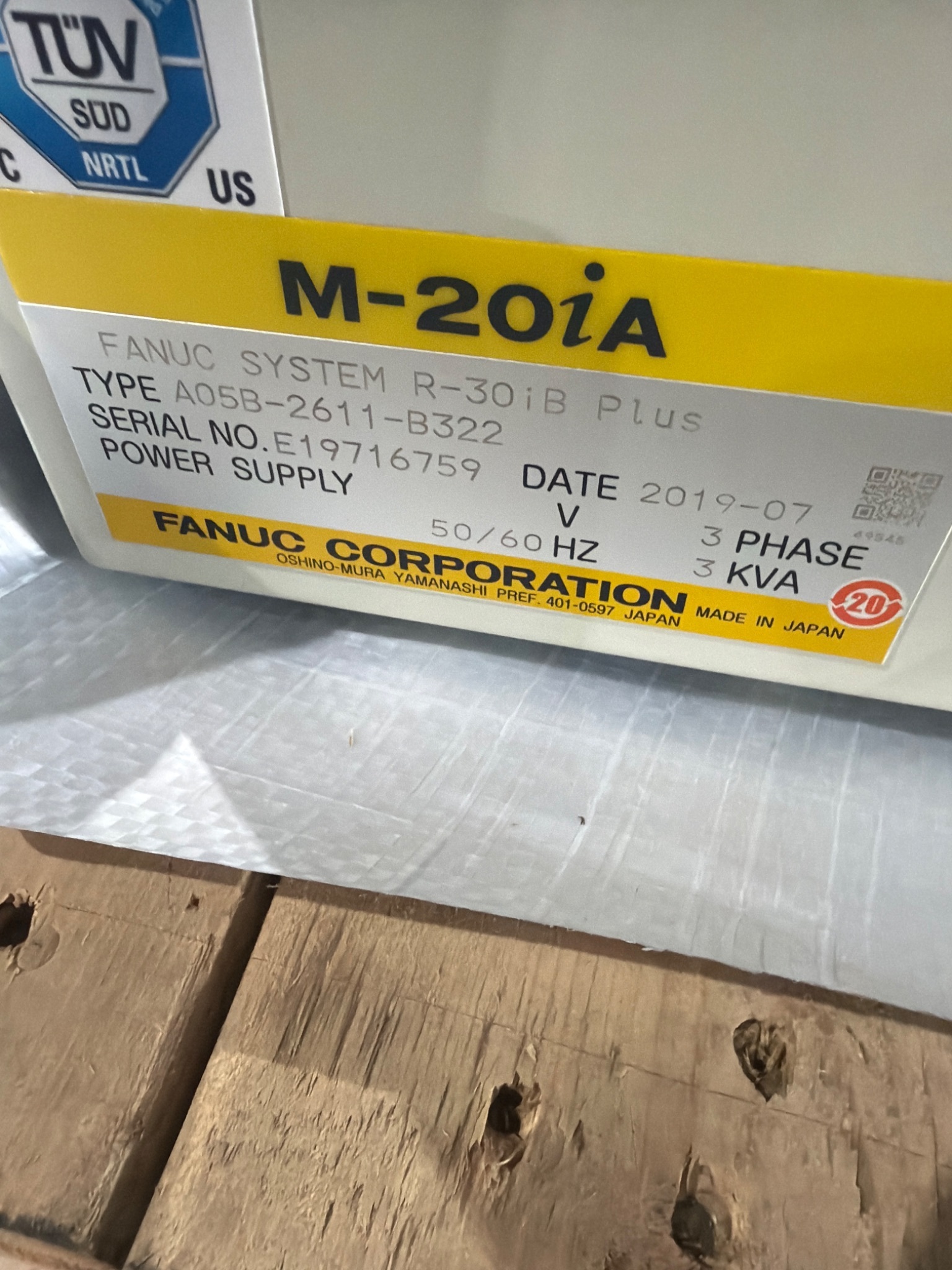 FANUC M‑20iA/35M Complete with R‑30iB Plus Controller USED 8