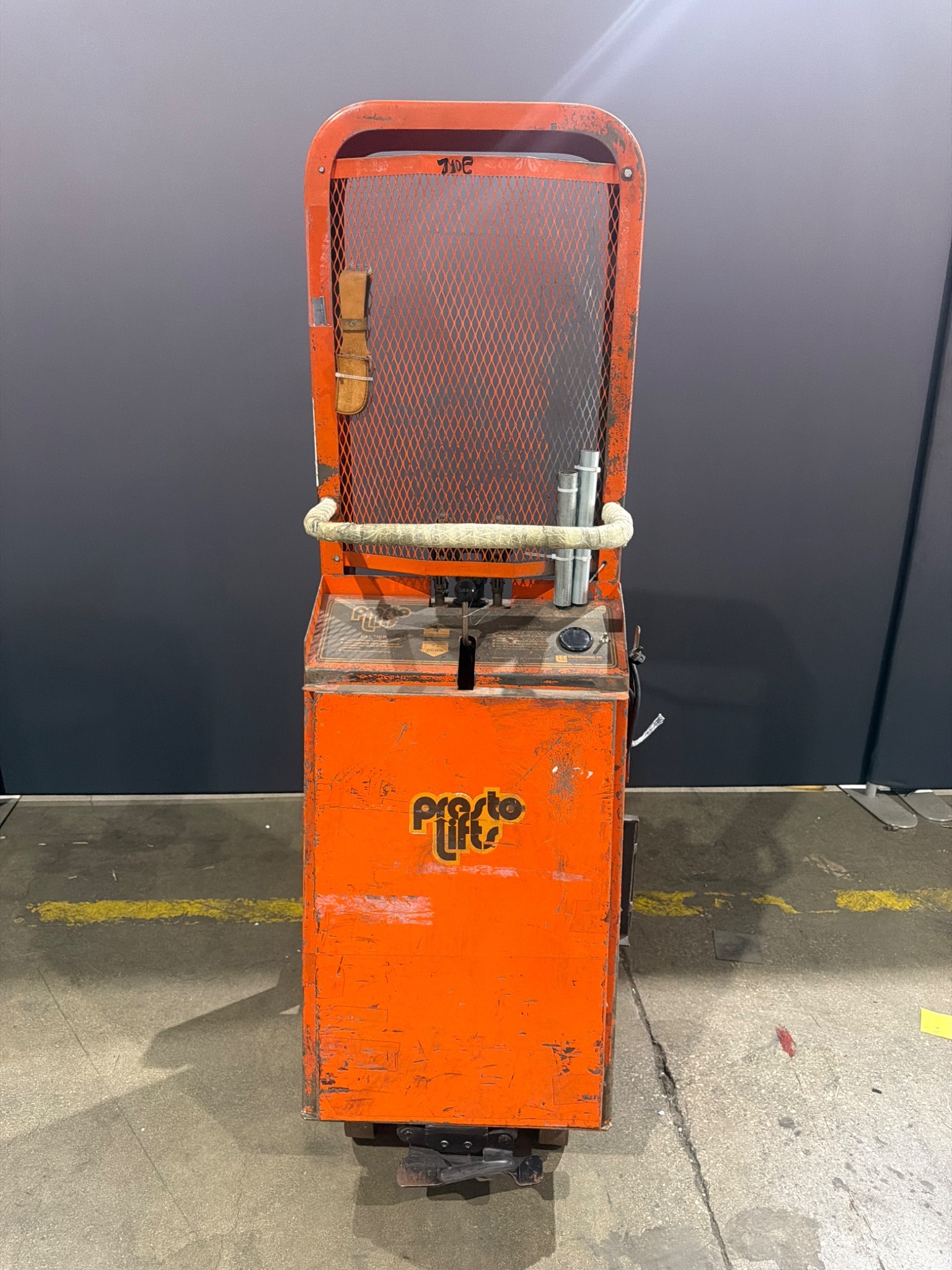 PRESTO B‑652‑1500 Hydraulic Lift Truck 1500 lb Capacity USED 3