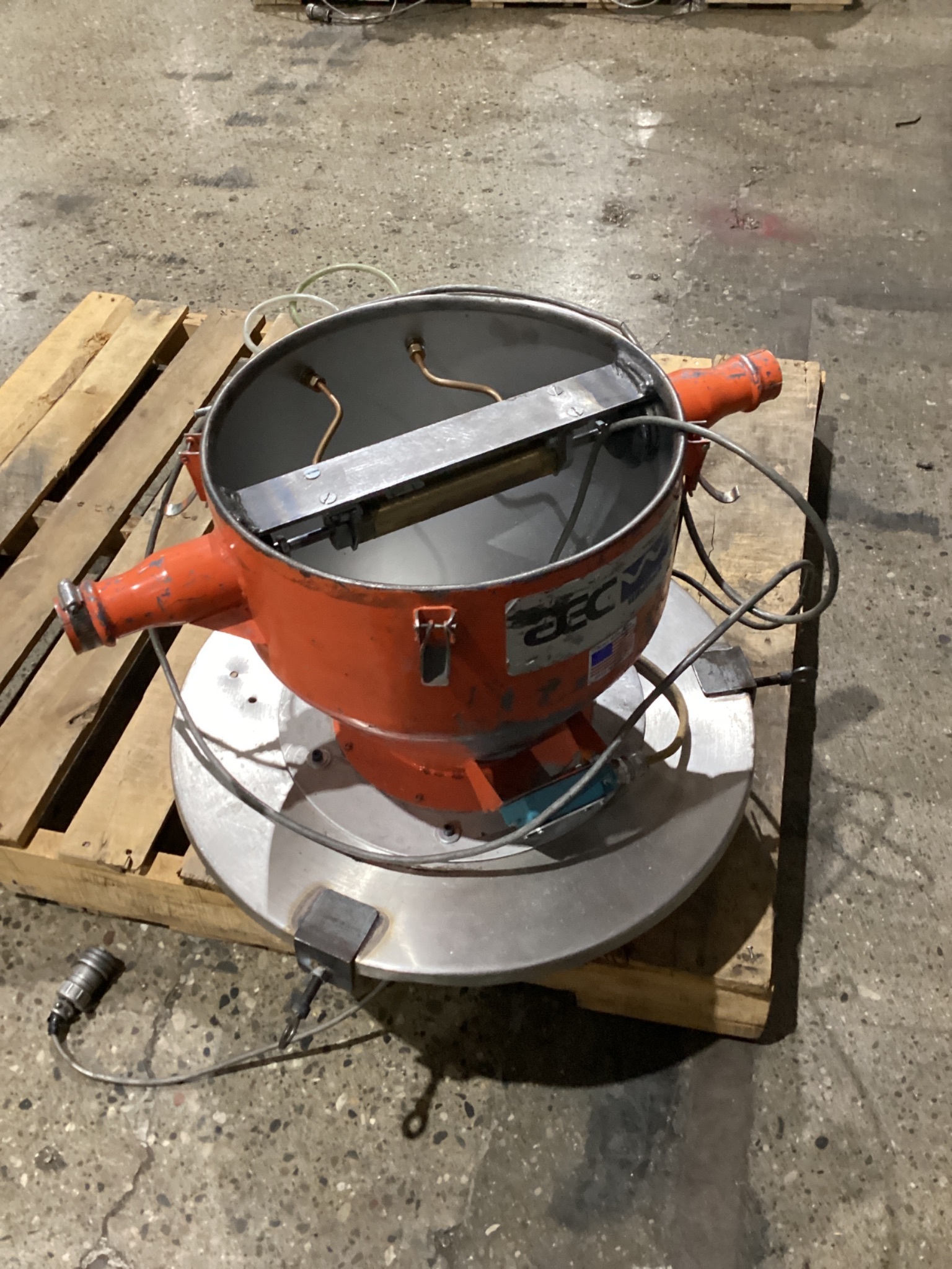 AEC WHITLOCK PVH-071G Vacuum Hopper Loader USED 2
