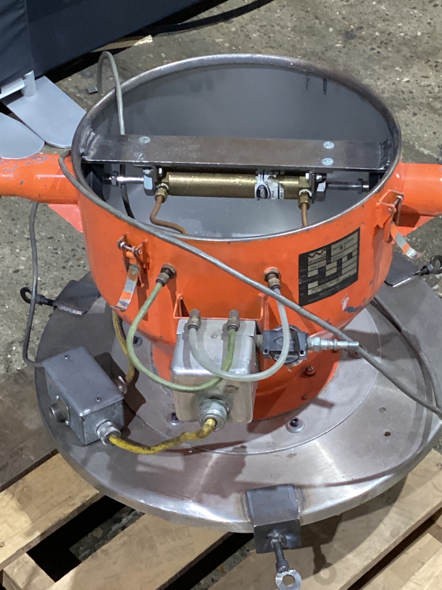 AEC WHITLOCK PVH-071G Vacuum Hopper Loader USED 3