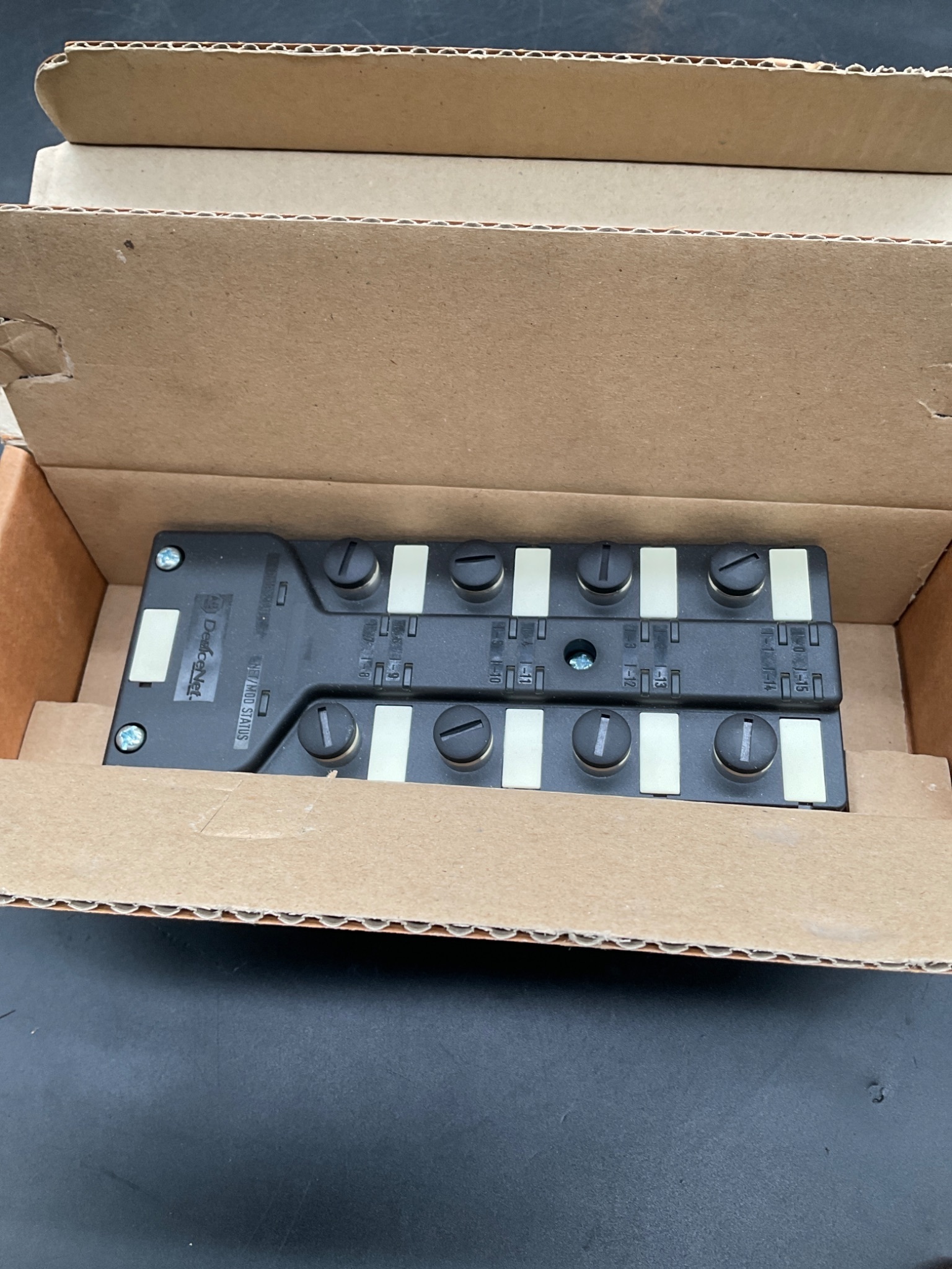 ALLEN BRADLEY 1792D-16BVT0D ArmorBlock 16-Point Input Module USED 0