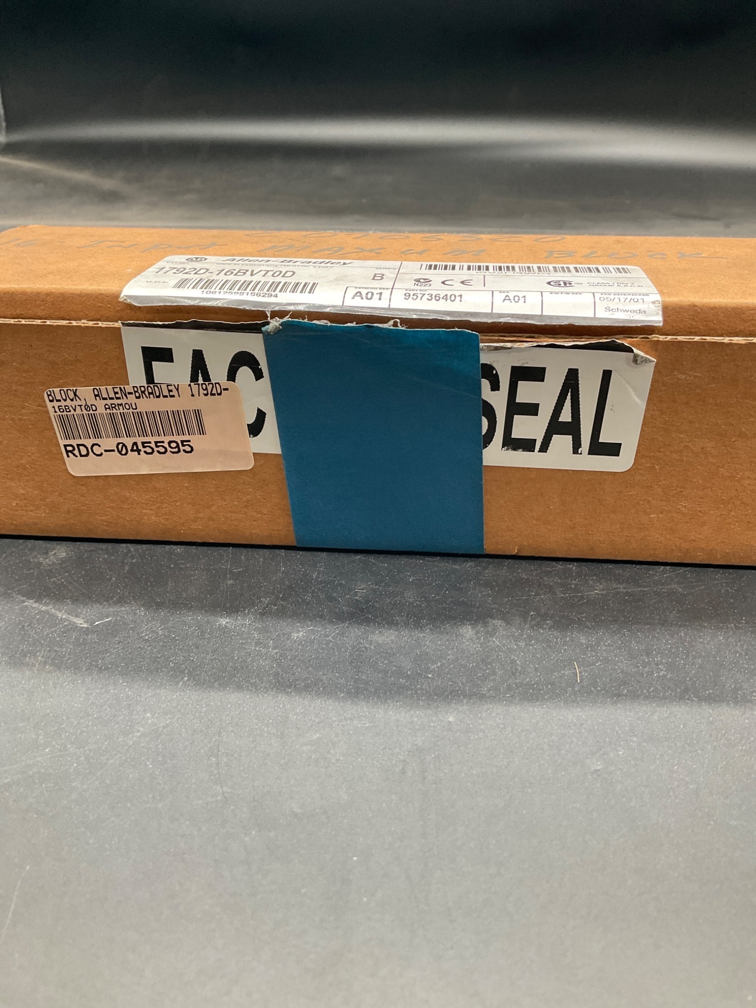 ALLEN BRADLEY 1792D-16BVT0D ArmorBlock 16-Point Input Module USED 4