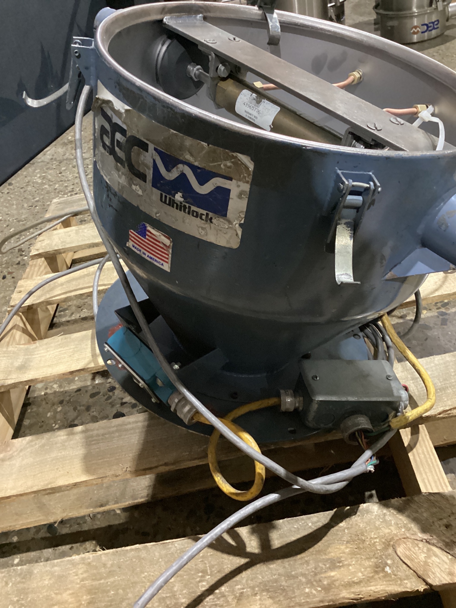 AEC WHITLOCK PVH-071G Vacuum Hopper USED 2