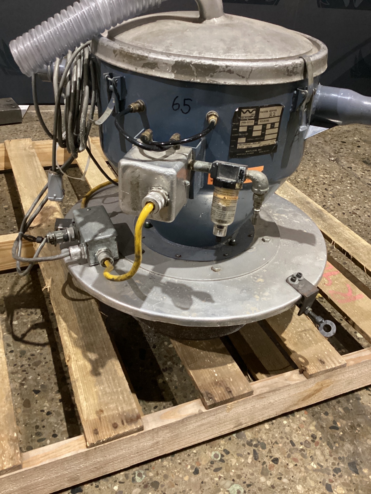 AEC WHITLOCK PVH-071G Vacuum Hopper USED 3