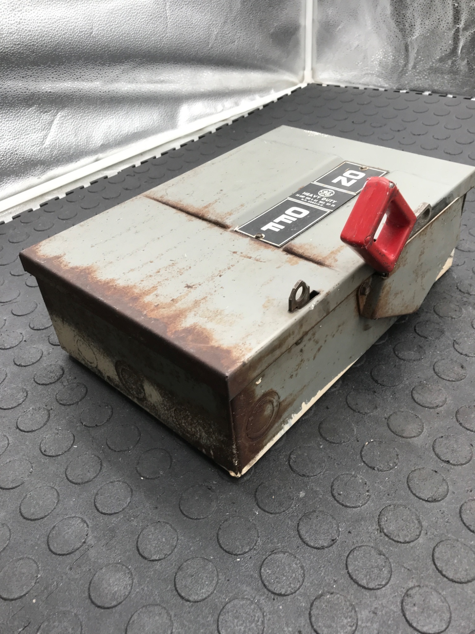 GENERAL ELECTRIC 266212‑C Heavy Duty Safety Switch USED 1