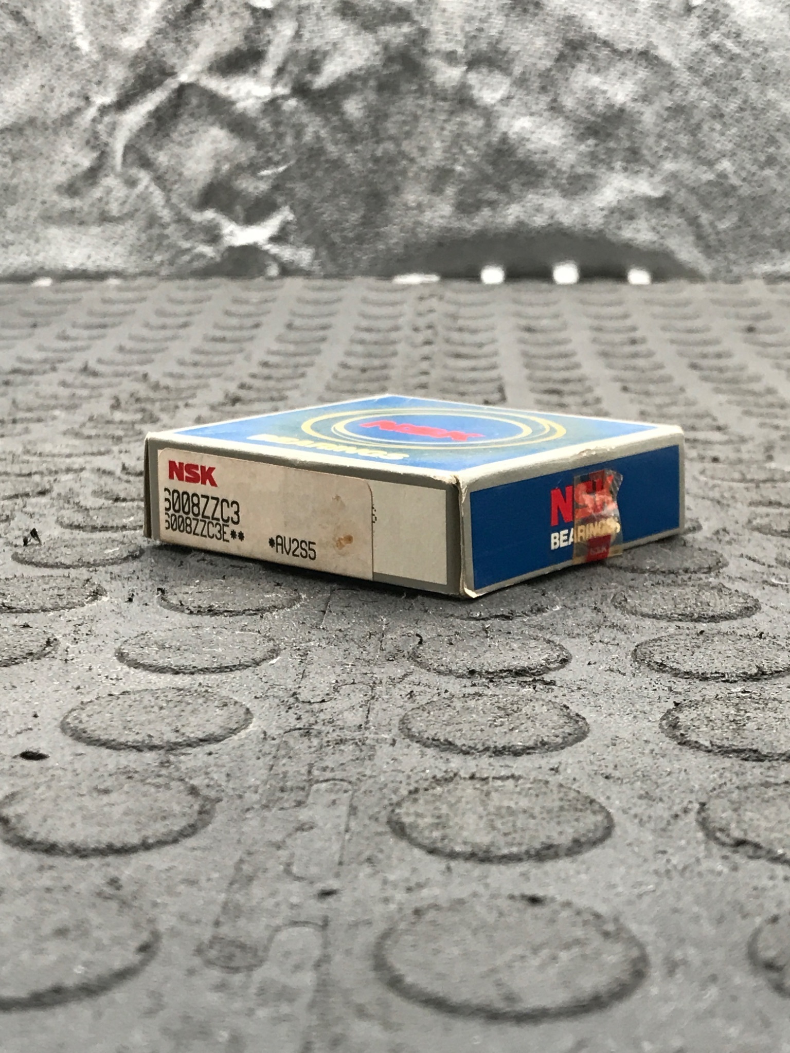NSK 6008ZZC3E Deep Groove Ball Bearing NEW 1