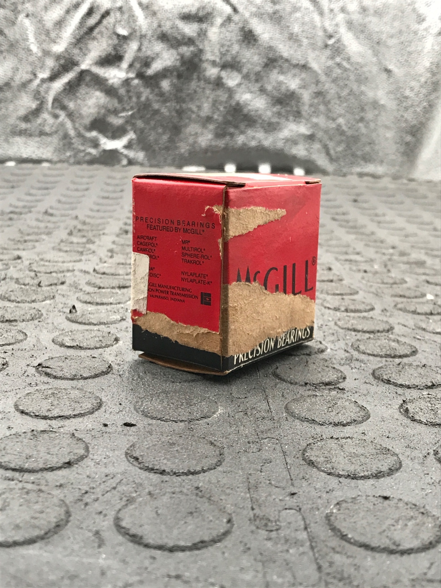 MCGILL MR24 Cam Follower Needle Roller Bearing NEW 0