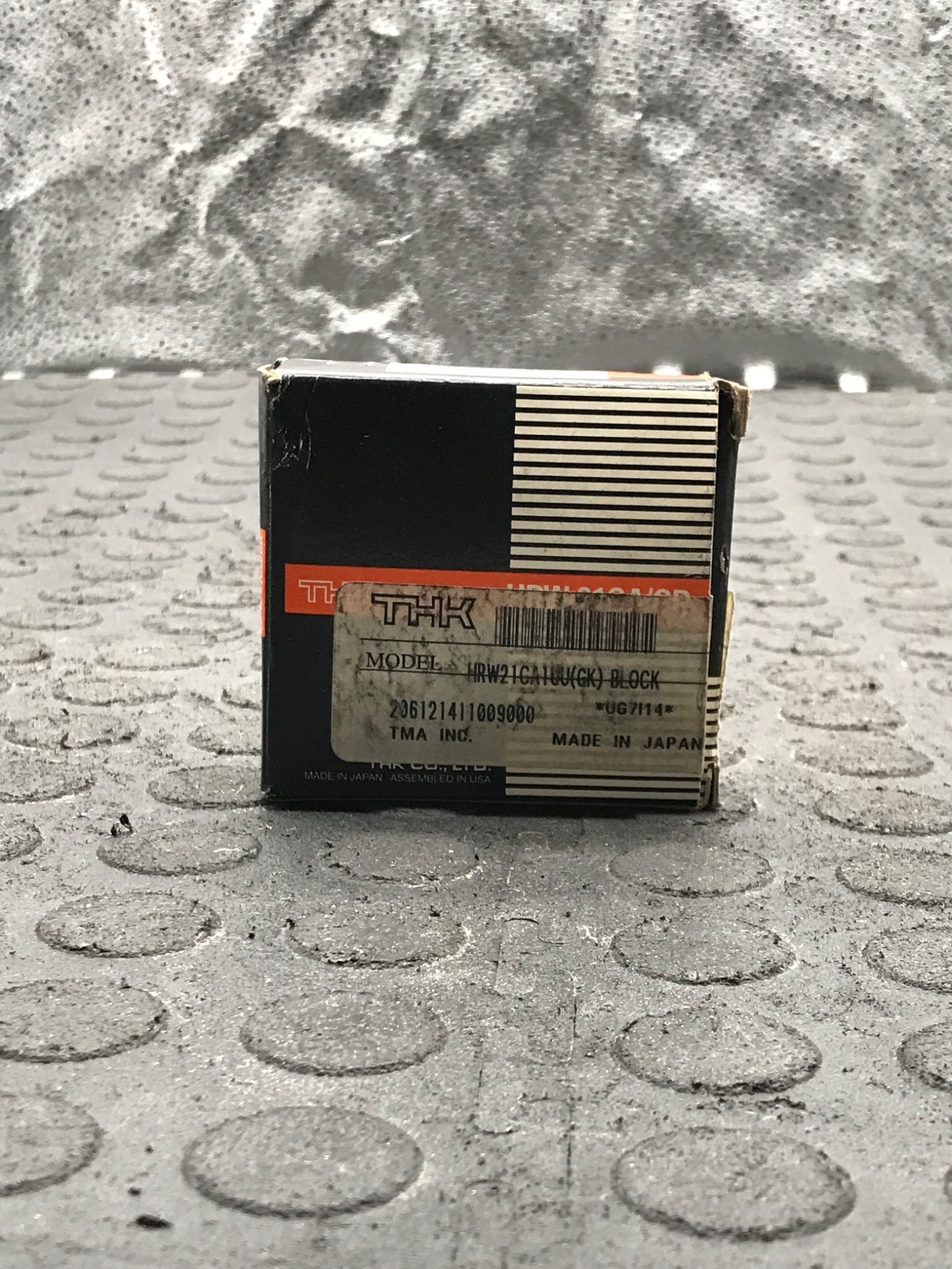 THK HRW12CA/CR LM Guide Linear Motion Block NEW 2
