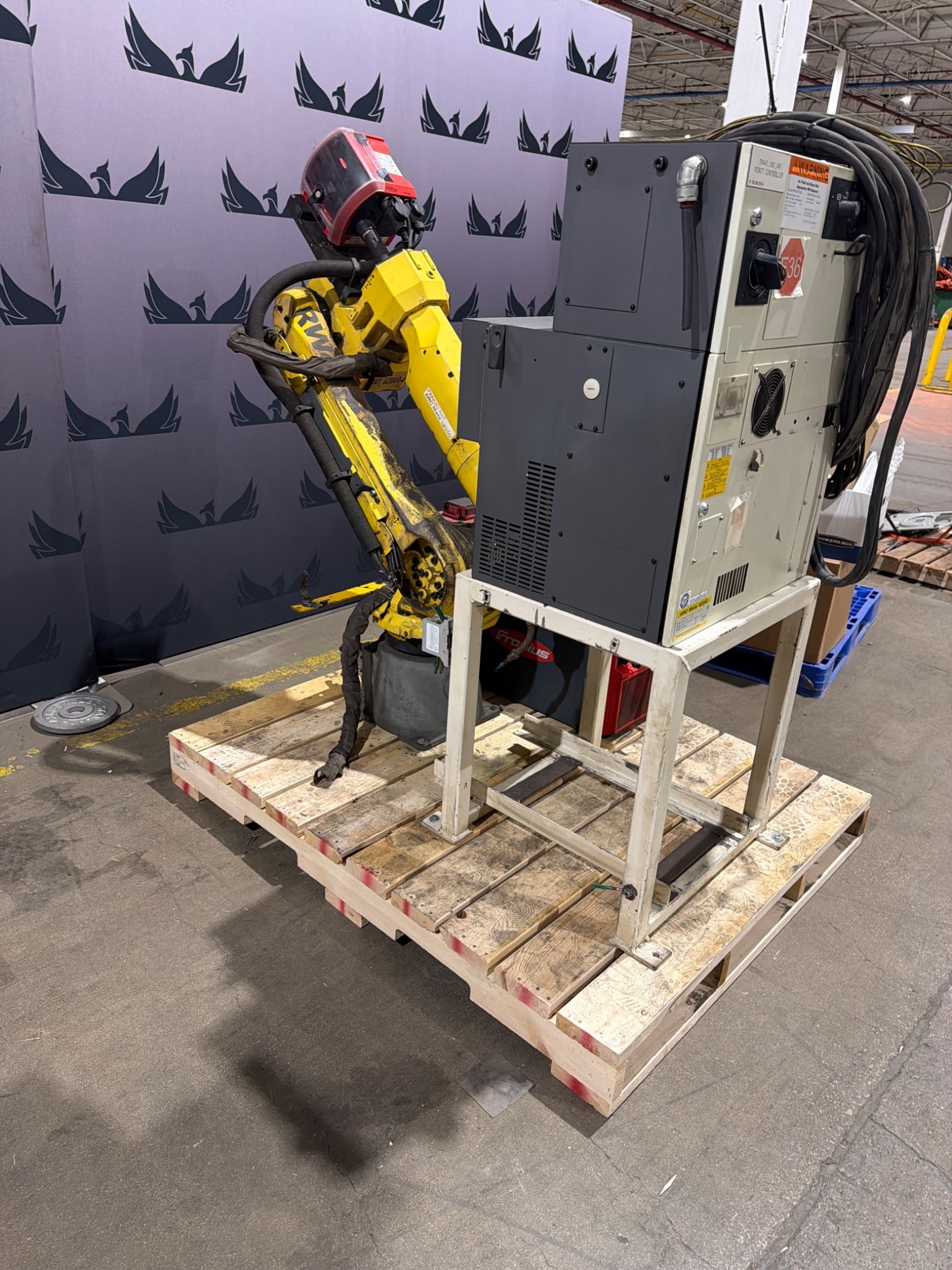 FANUC ArcMate 120iC Robot Complete w/ R‑30iB Controller & Fronius Welding System 1