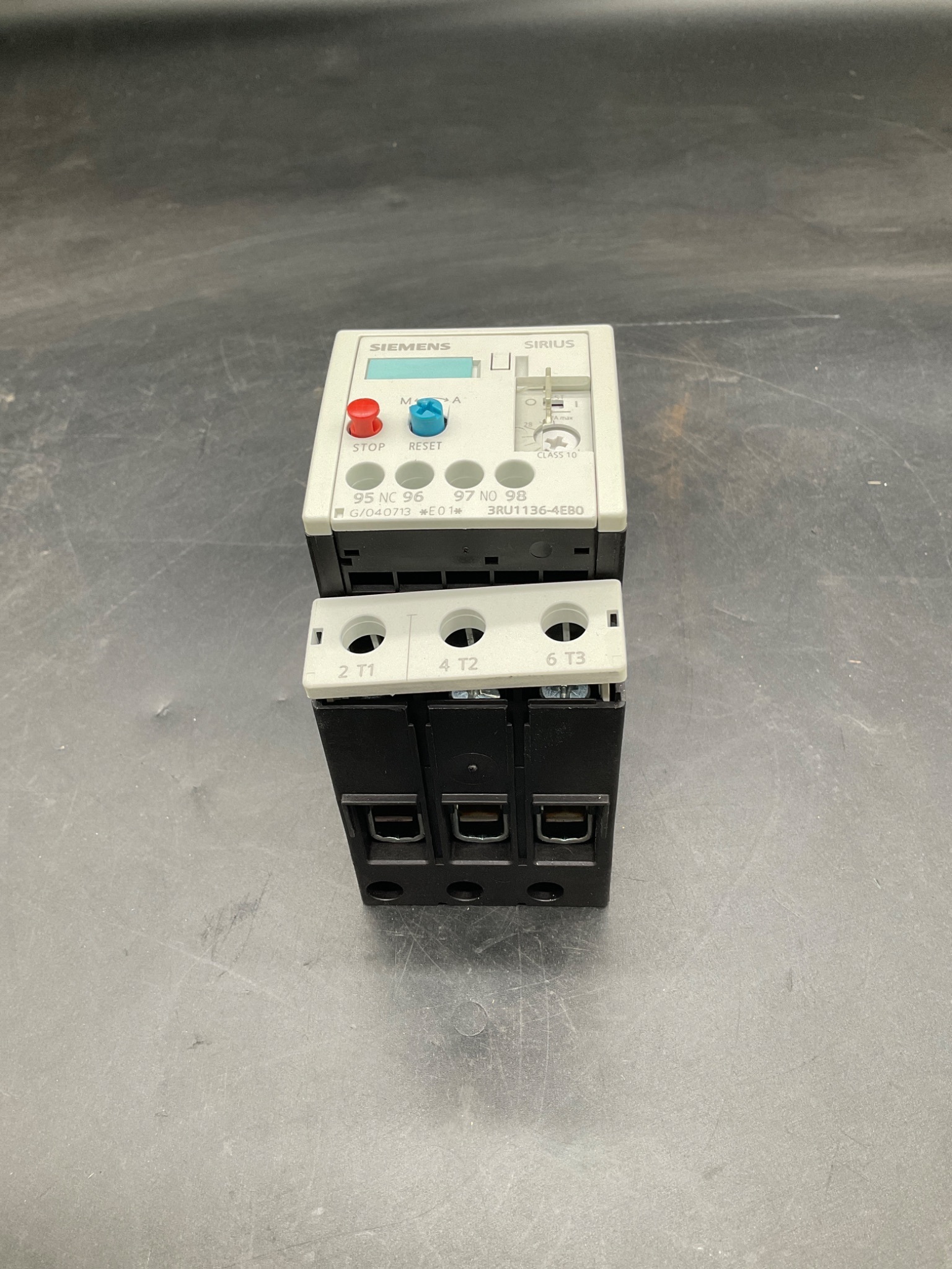 SIEMENS 3RU1136-4EB0 SIRIUS Thermal Overload Relay USED 4