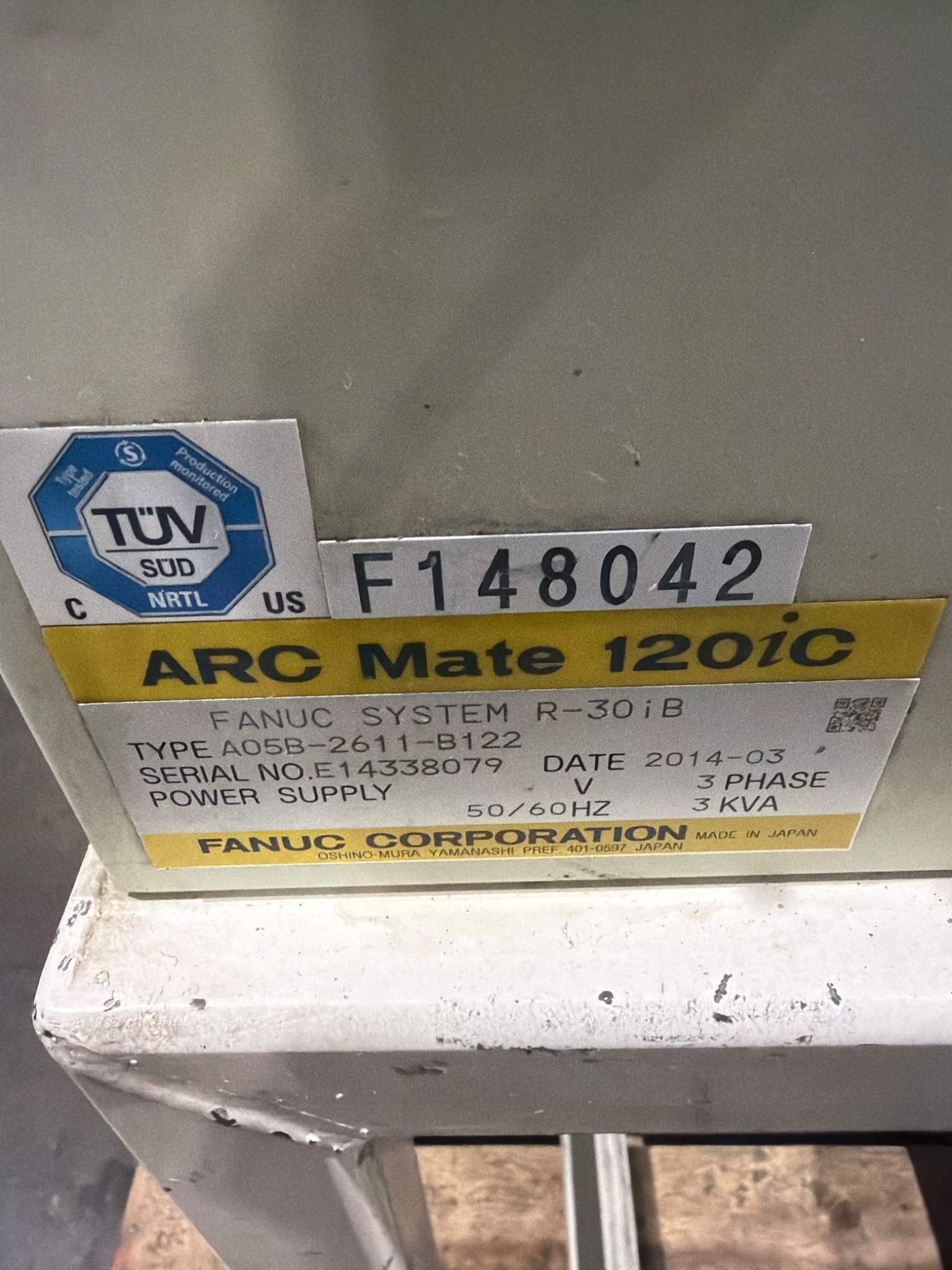 FANUC ArcMate 120iC Robot Complete w/ R‑30iB Controller & Lincoln Welding System 11