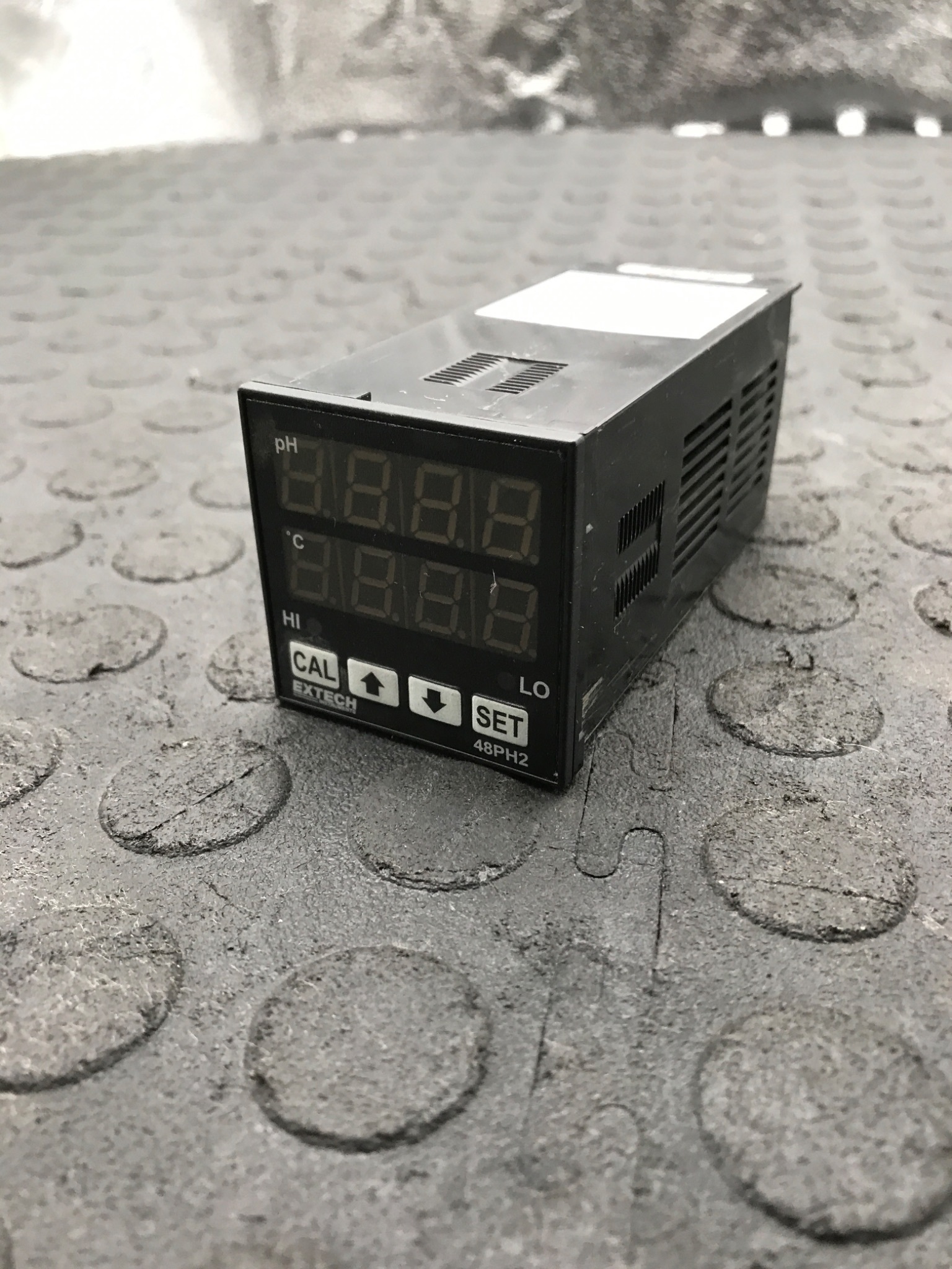 EXTECH 48PH2 pH Controller USED 1
