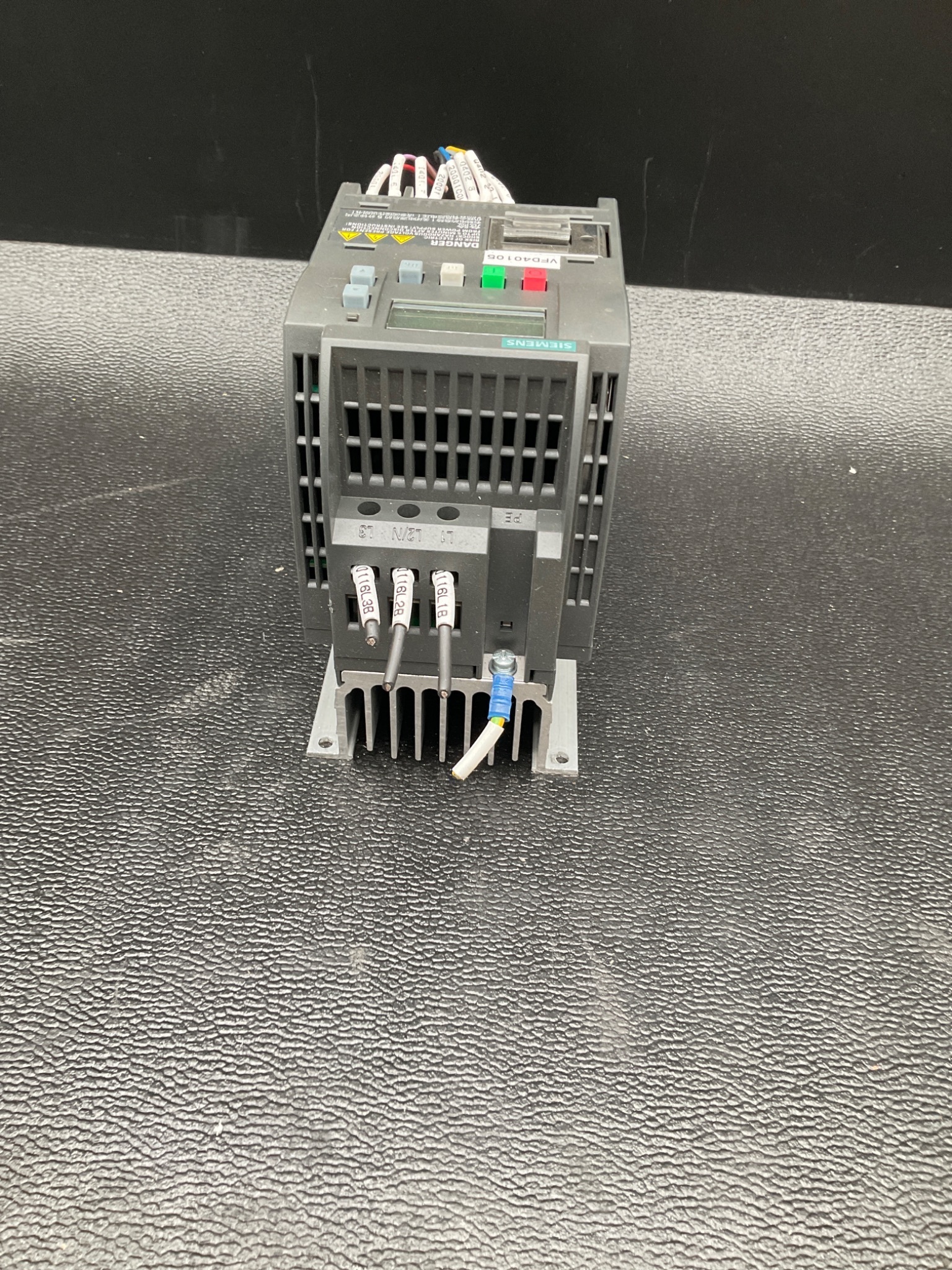 SIEMENS 6SL3210-5BE13-7CV0 SINAMICS V20 Variable Frequency Drive USED 4
