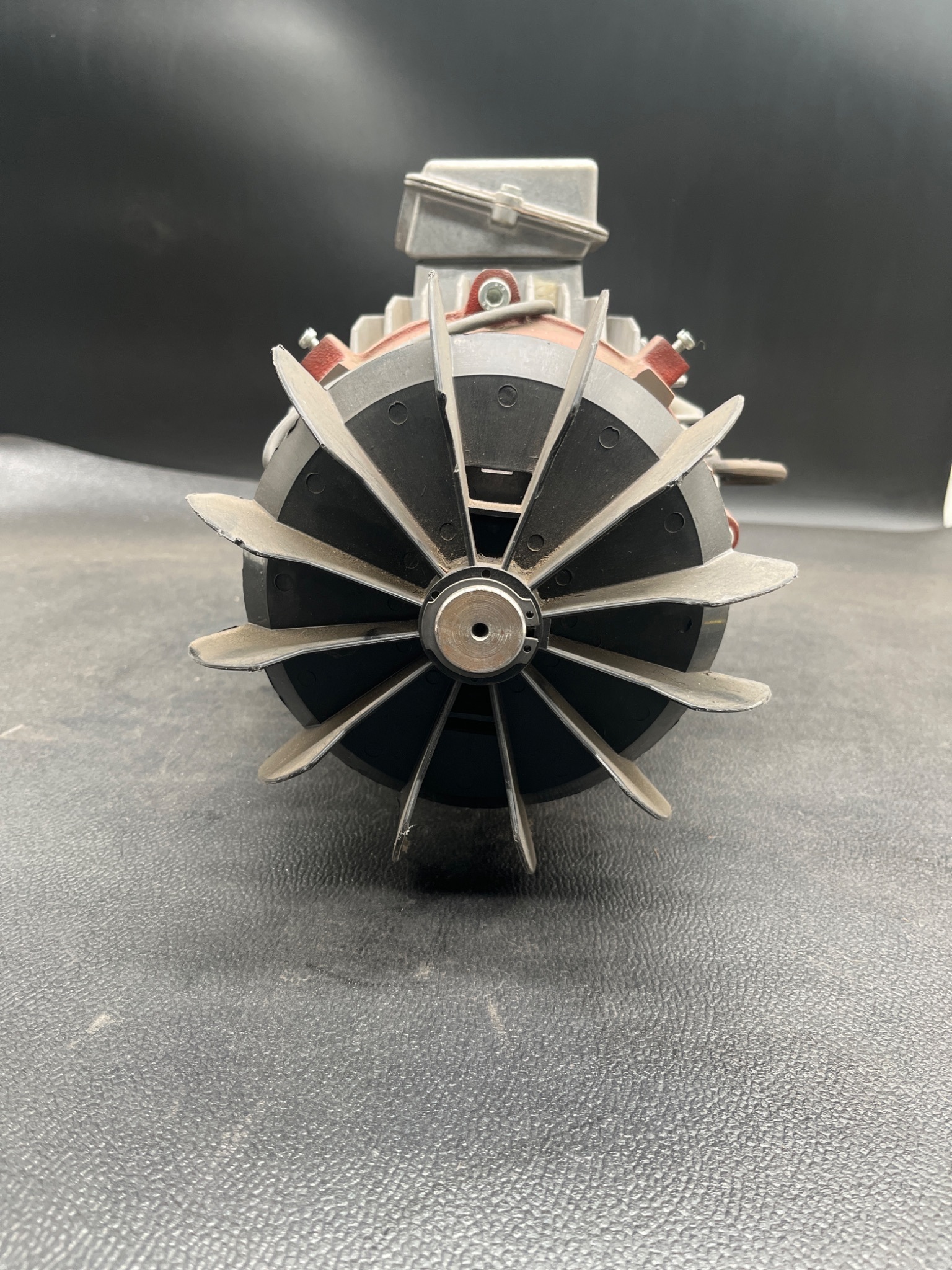 HEW RF 112M/4K-B60 4.0 kW 3 Phase AC Motor USED 2