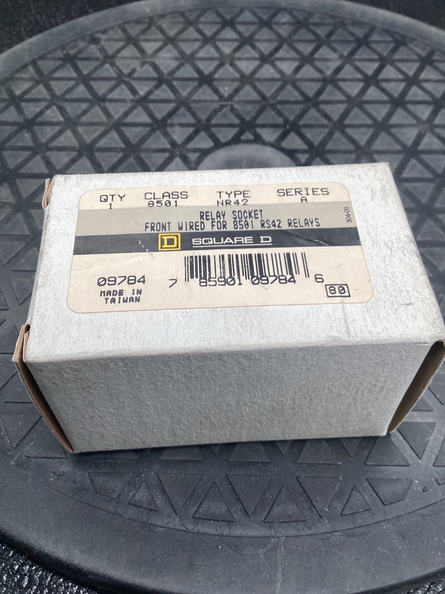SQUARE D 8501NR42 Relay Socket Front Wired RS42 Series NEW 2