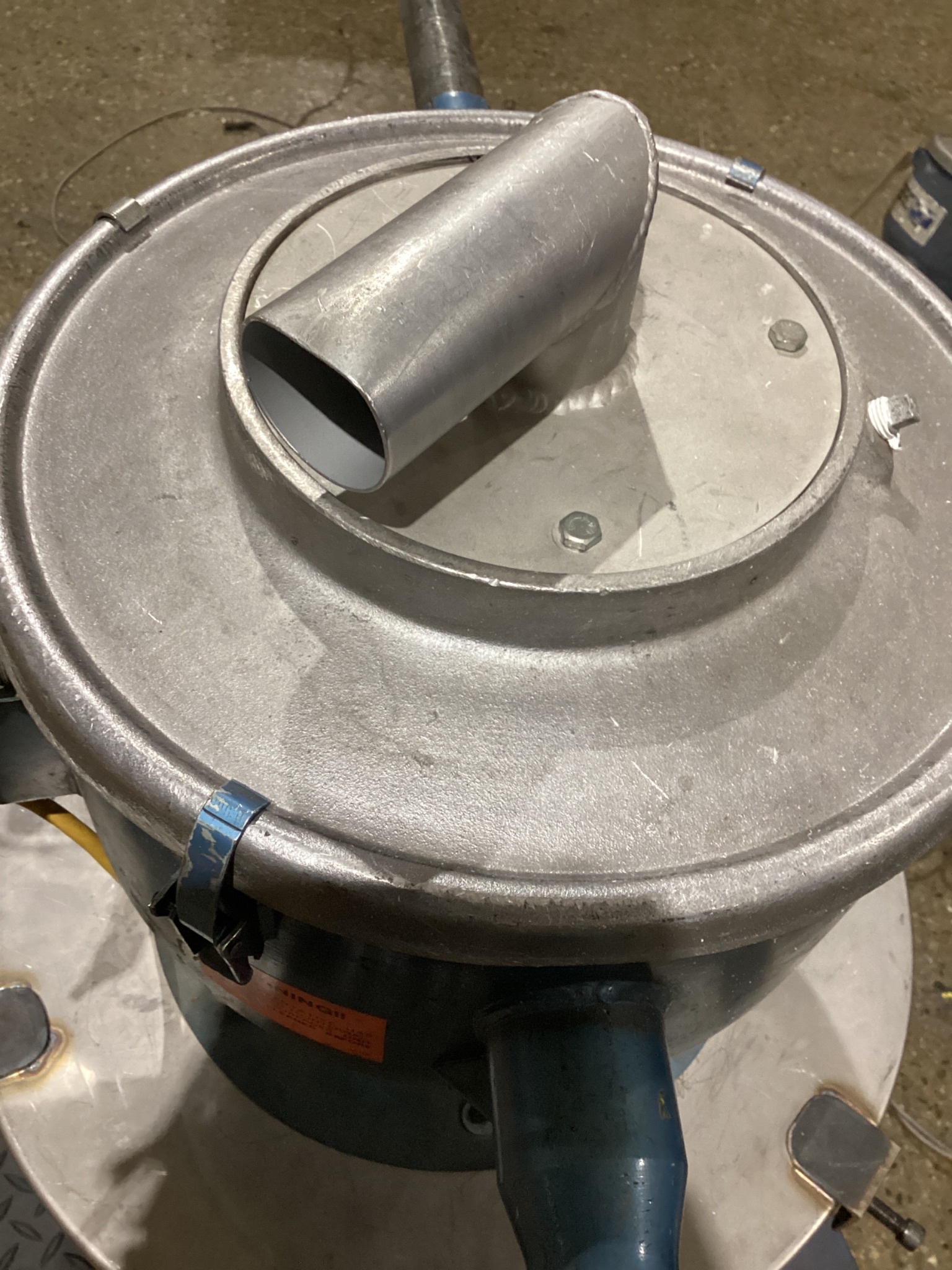 AEC Whitlock 25 LB PVH Vacuum Hopper Loader USED 2