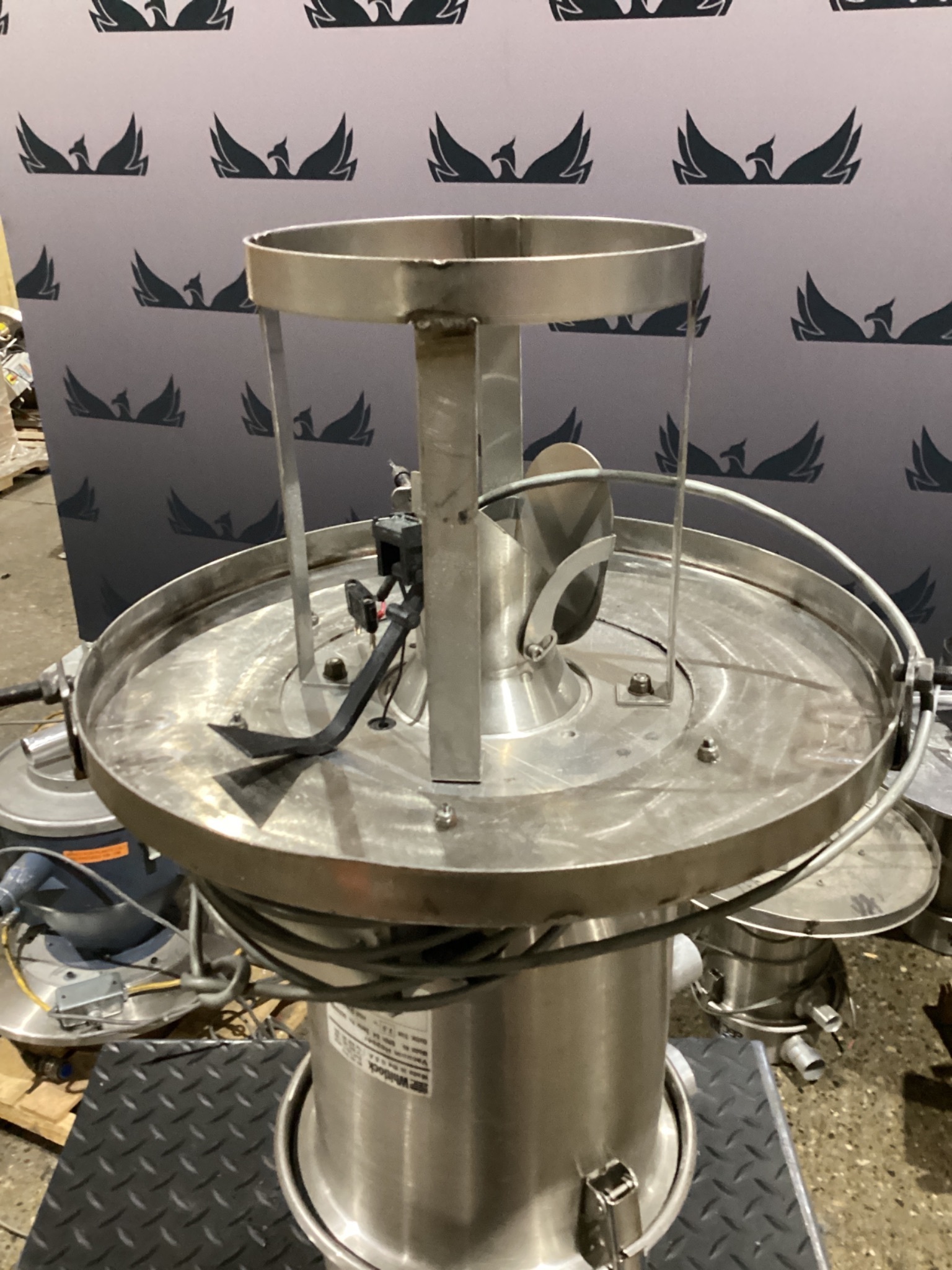 AEC Whitlock SRH-04 Vacuum Hopper USED 2