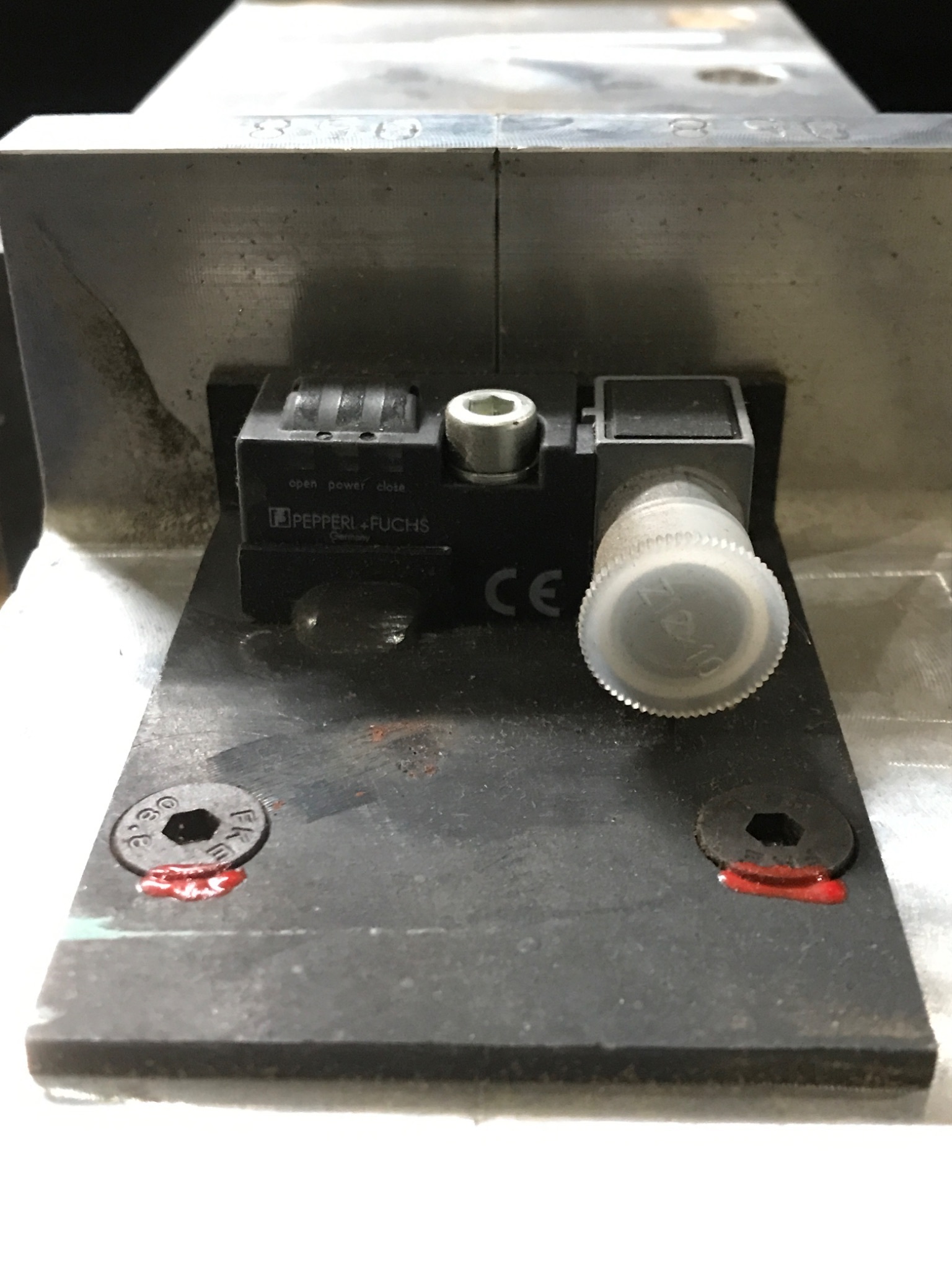 TÜNKERS KS 125.2 SD A10 T12 45 Pneumatic Clamp Module USED 7