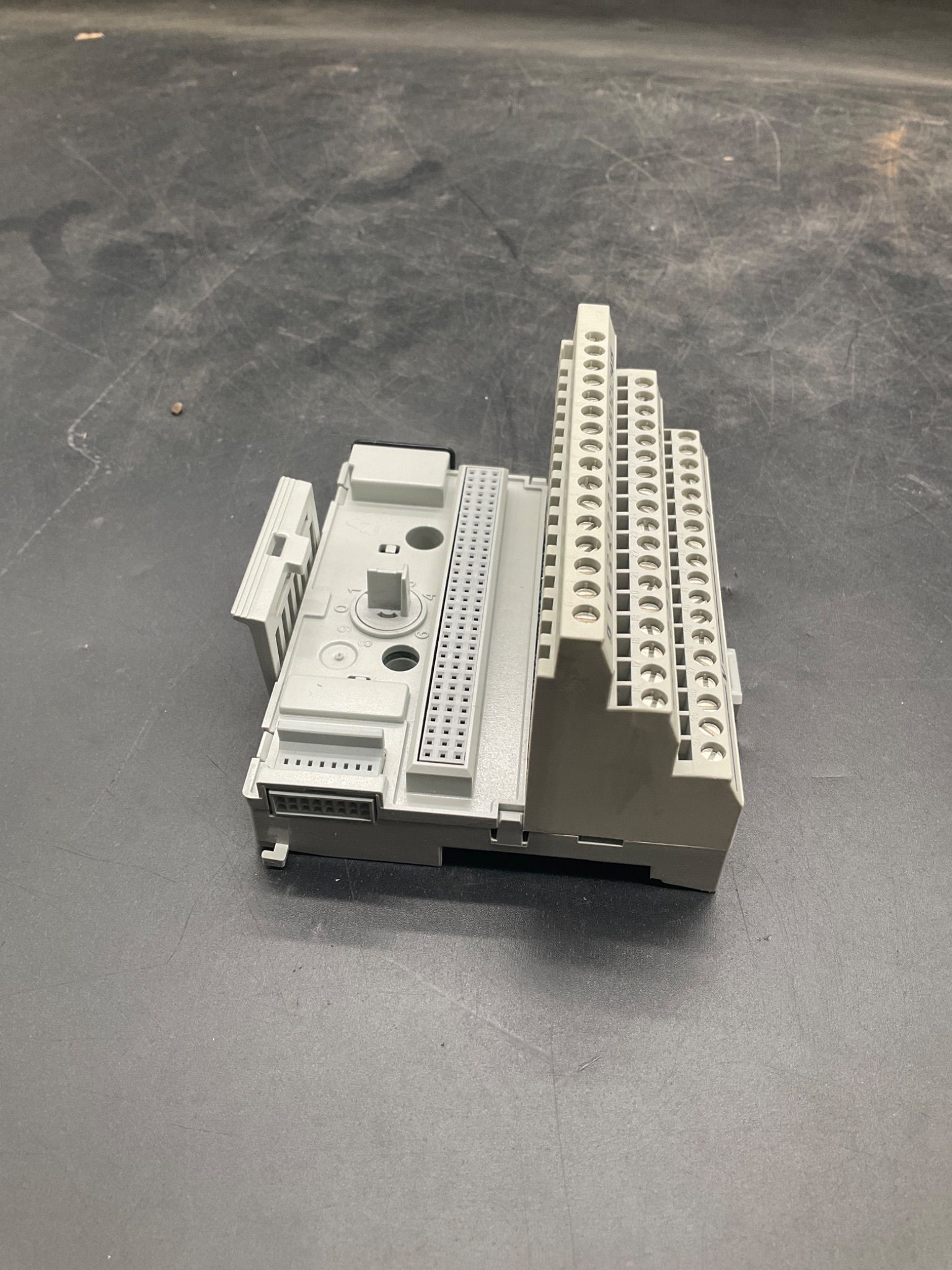 ALLEN-BRADLEY 1794-TB3 FLEX I/O Terminal Base Unit NEW 5