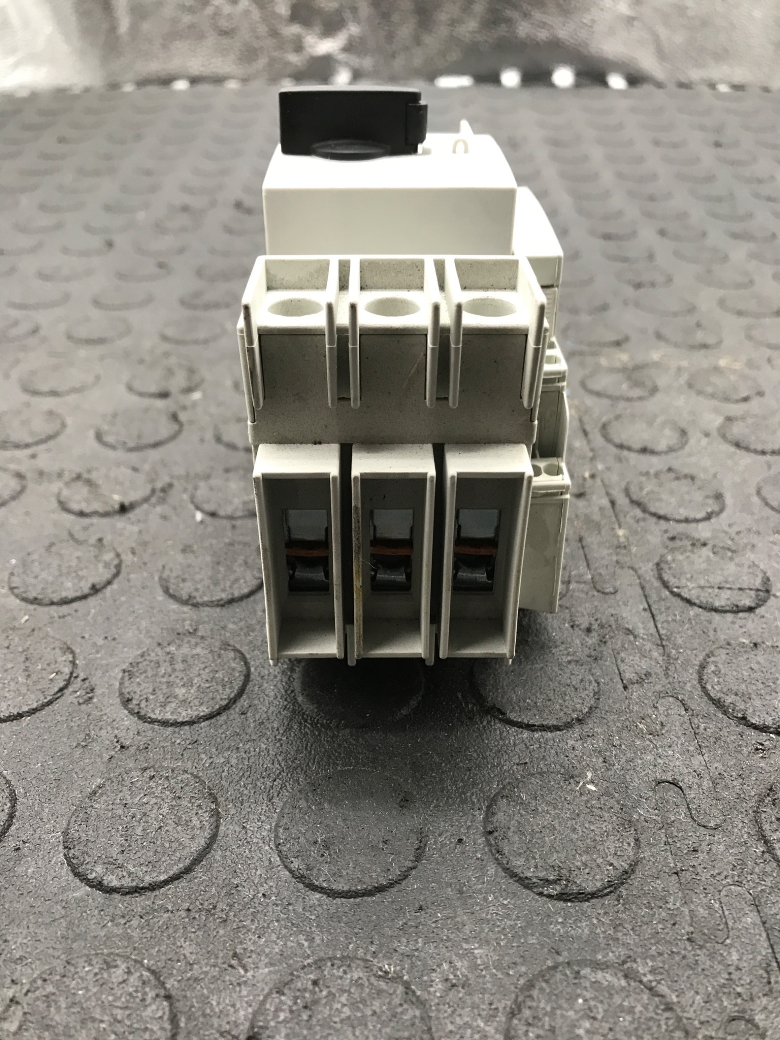 SIEMENS 3RV1721‑1KD10 Motor Protection Circuit Breaker USED 3