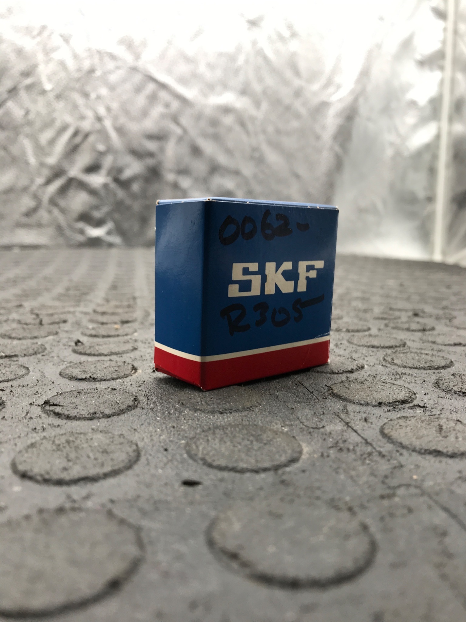 SKF GEZ 100 ES-2RS Spherical Plain Bearing 100mm Sealed NEW 0