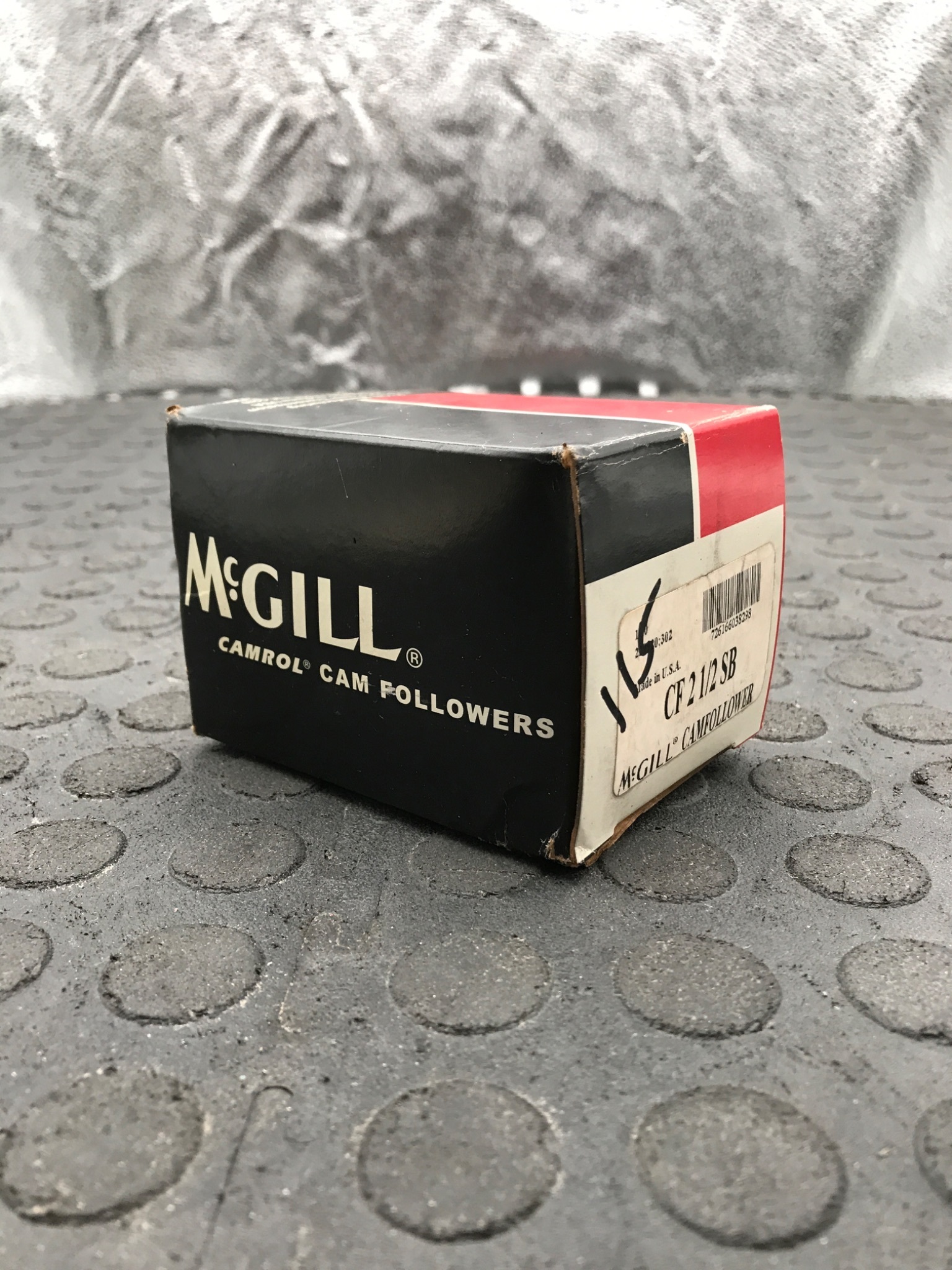 MCGILL CF 2-1/2 SB Cam Follower Roller Bearing Stud Type NEW 1
