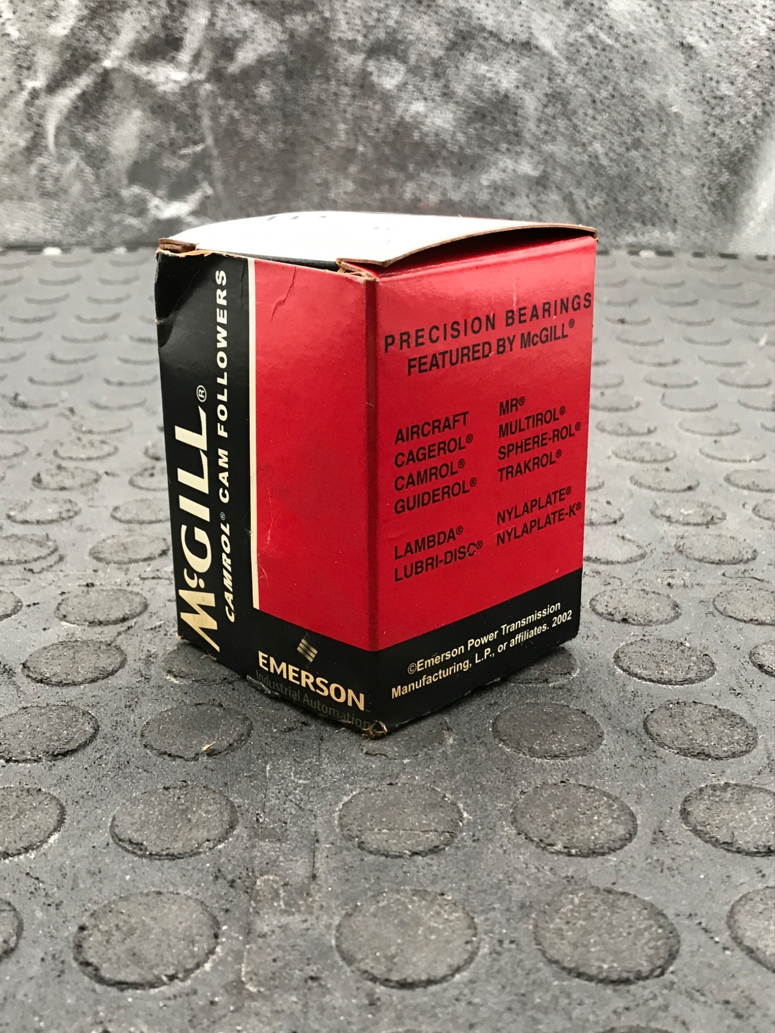 MCGILL CF 2-1/2 SB Cam Follower Roller Bearing Stud Type NEW 2