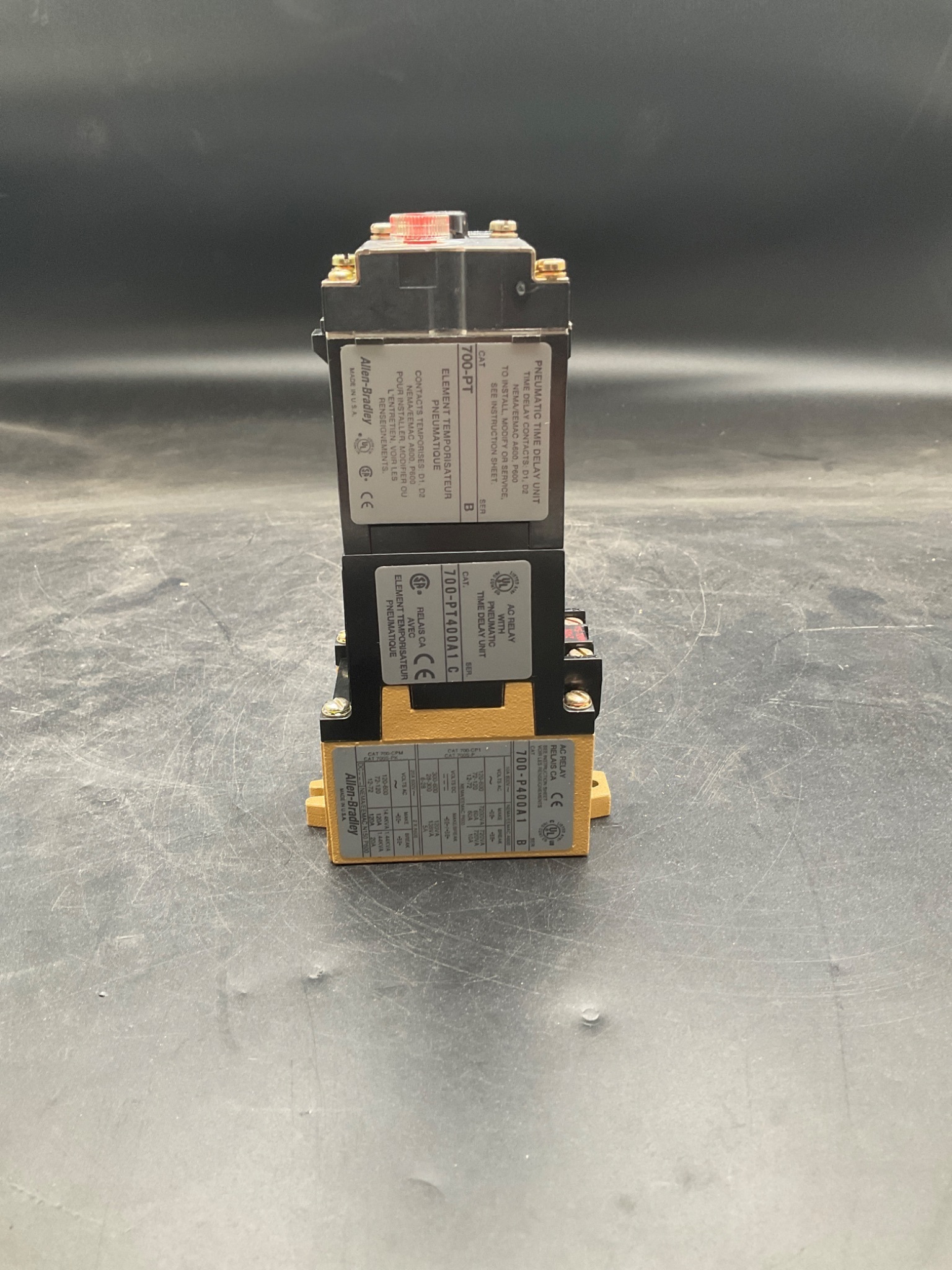 ALLEN-BRADLEY 700-PT400A1 Time Delay Relay 120V AC NEW 2