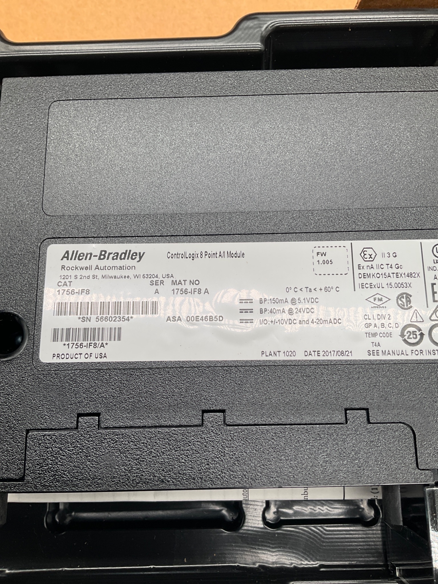 ALLEN-BRADLEY 1756-IF8 Analog Input Module Series A NEW 1