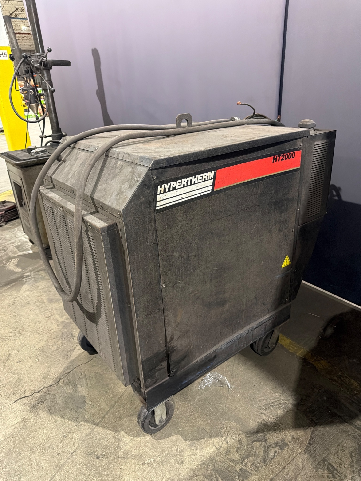 HYPERTHERM HT2000 Plasma Cutting Power Supply USED 1