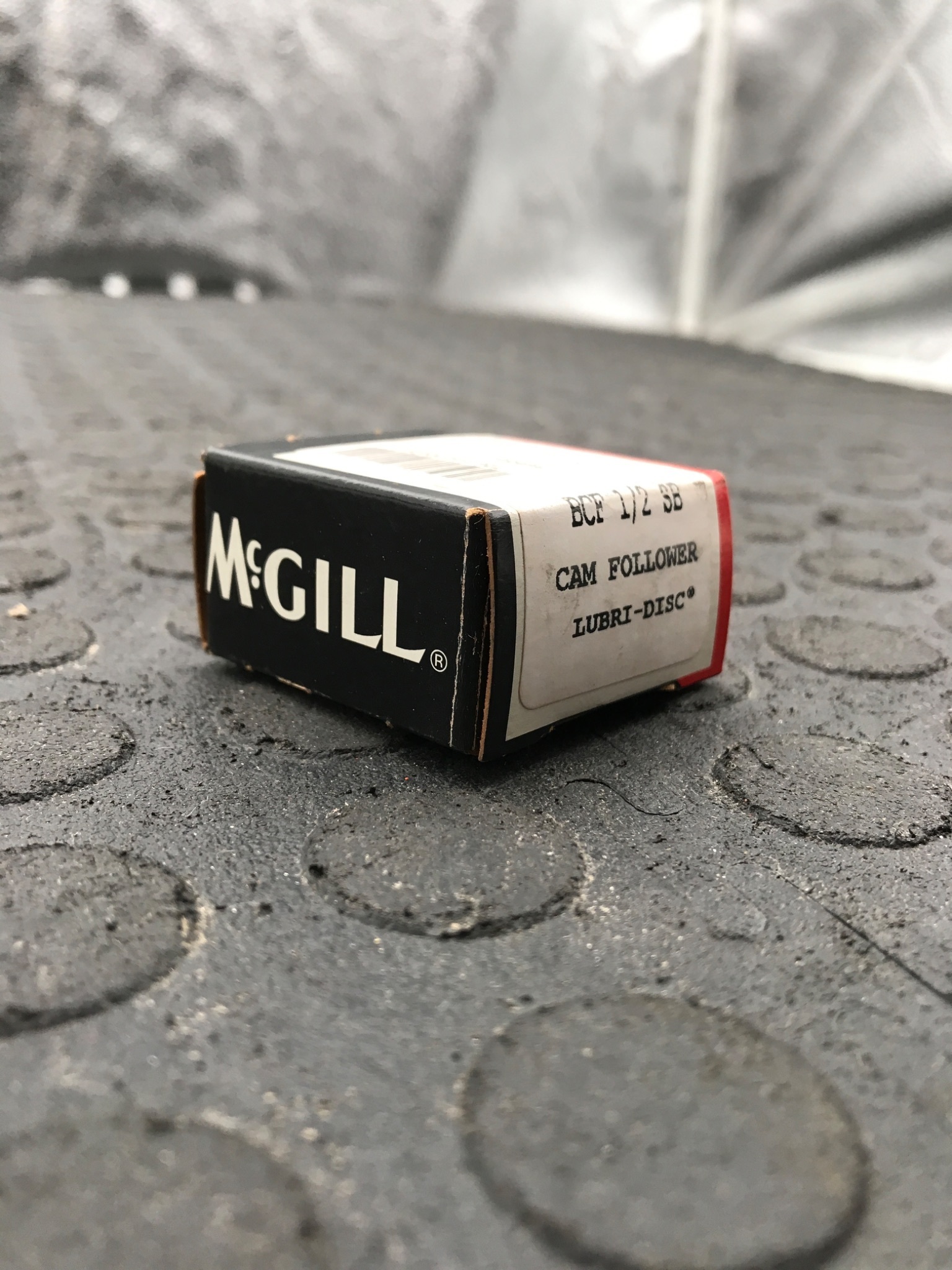 MCGILL BCF 1/2 SB Cam Follower Bearing Stud Type Sealed NEW 1