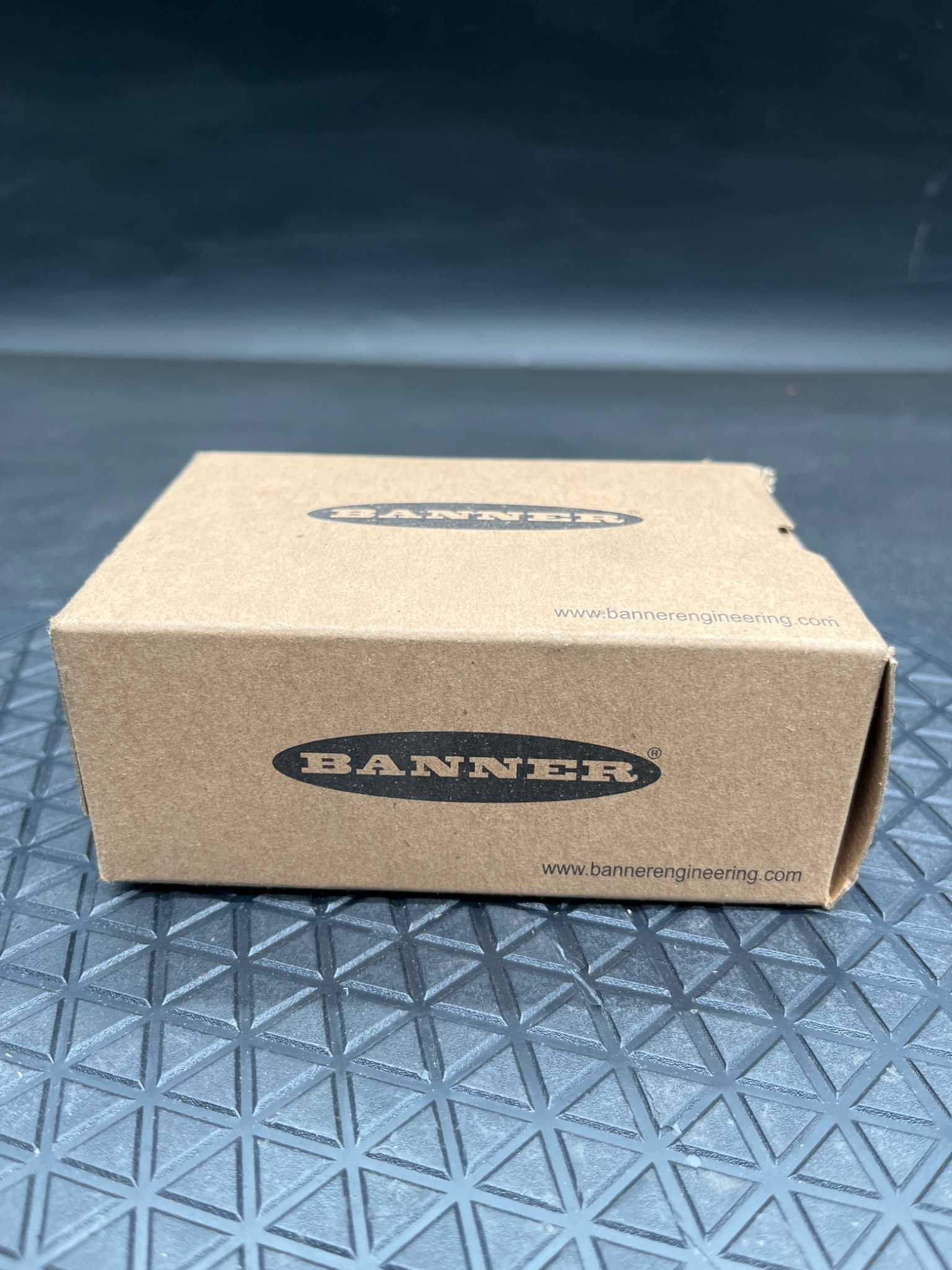 BANNER 27082 OSBLVAG Photoelectric Sensor - NEW 3