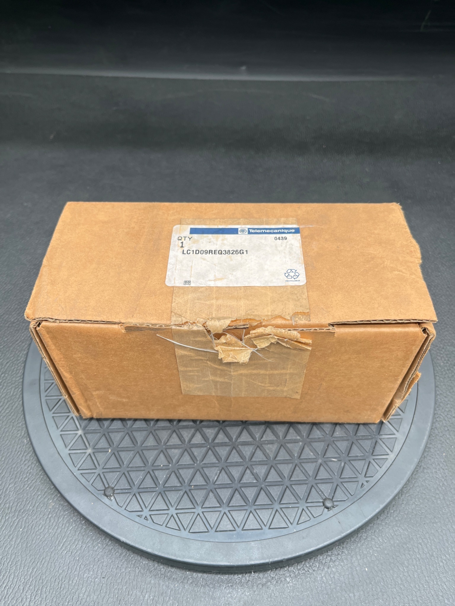 TELEMECANIQUE LC1D09REQ3826G1 TeSys D Contactor 24V DC Coil 9A NEW 0