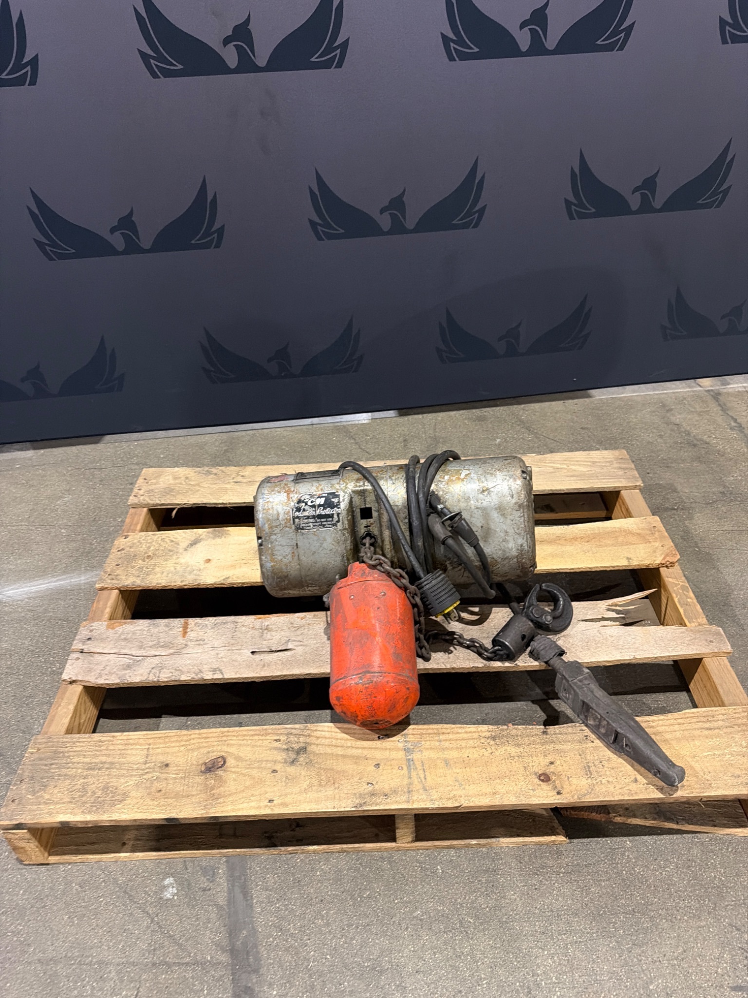 CM LODESTAR MODEL C Electric Chain Hoist 1/4 Ton 460V 3PH USED 0