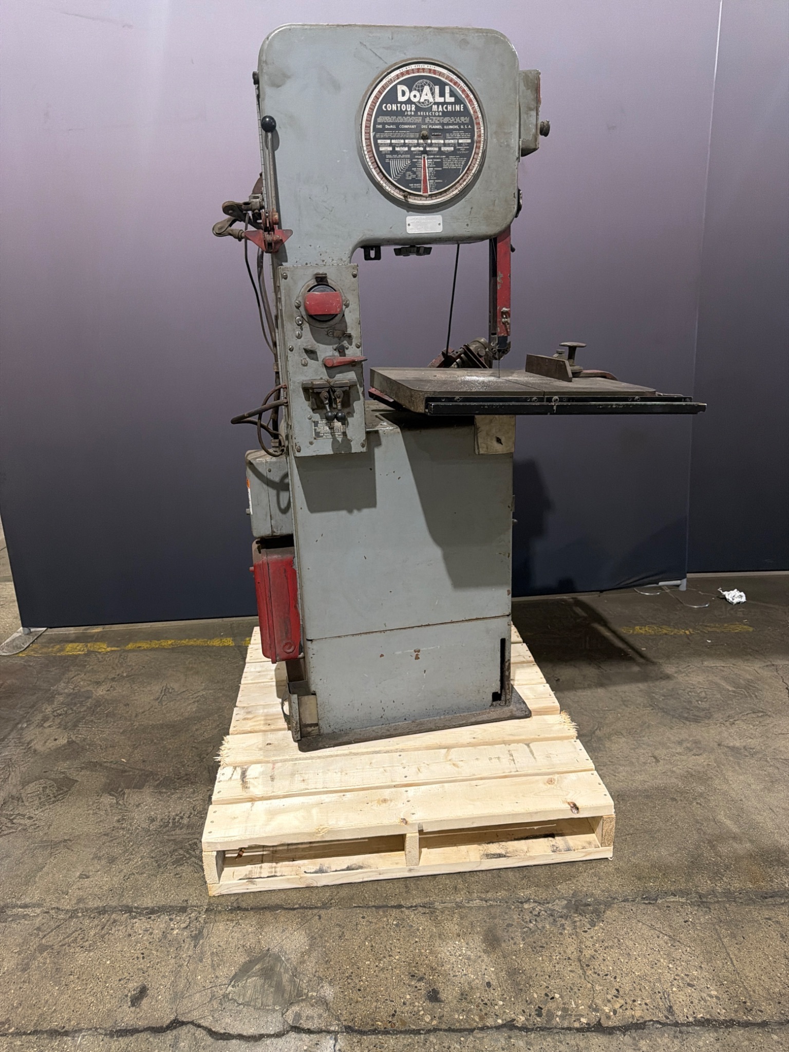 DOALL DBW-12 Vertical Band Saw 12" 200V 3PH USED 0